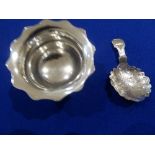Victorian, engraved tea caddy spoon, 0.245ozt & a silver mustard pot, 1.1ozt