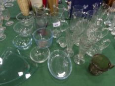 Qty of glass mainly jugs & kitchen bowls