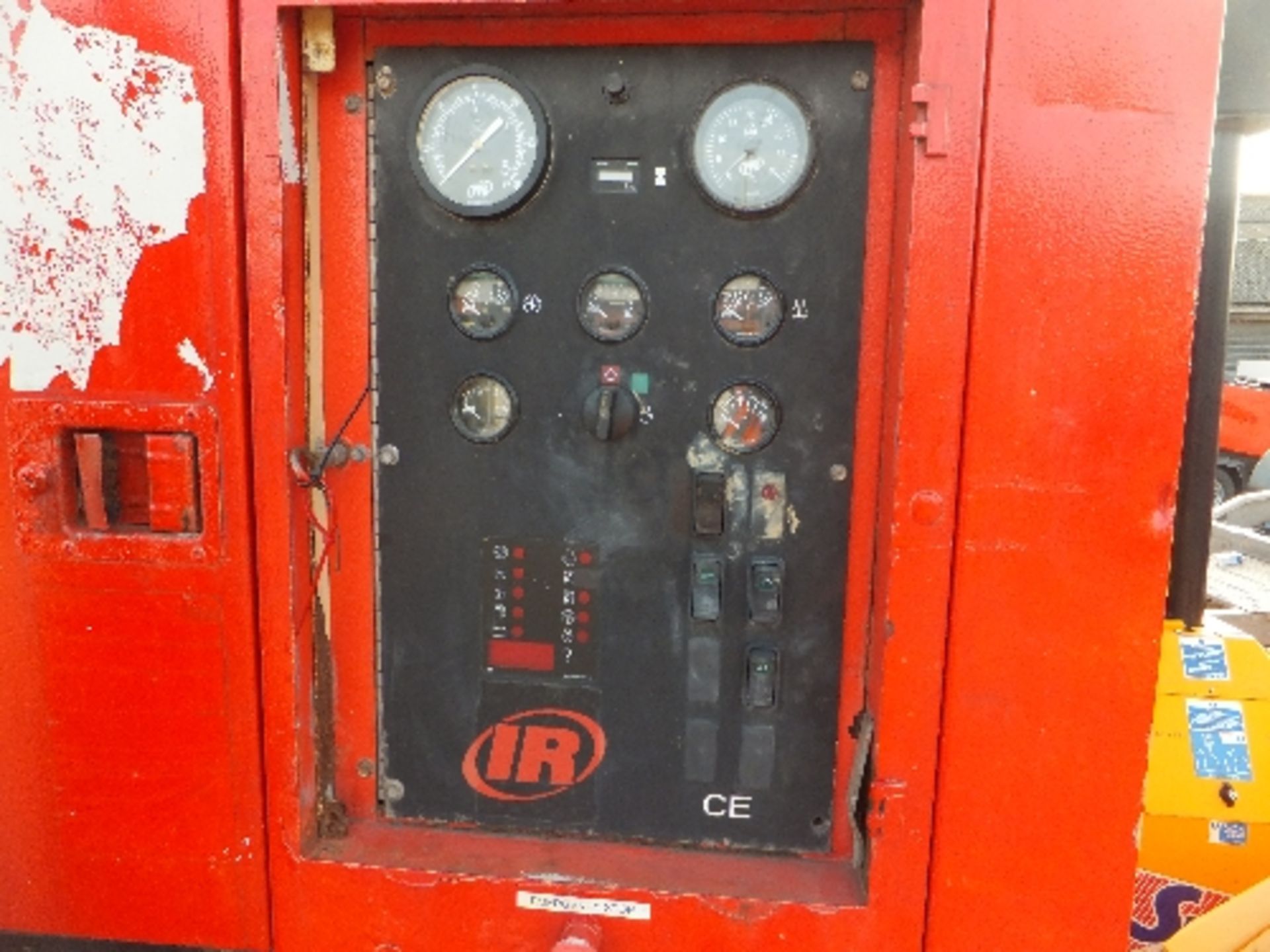 Ingersoll Rand 12/235 compressor 2007 6583 hours 7465 - Image 2 of 8