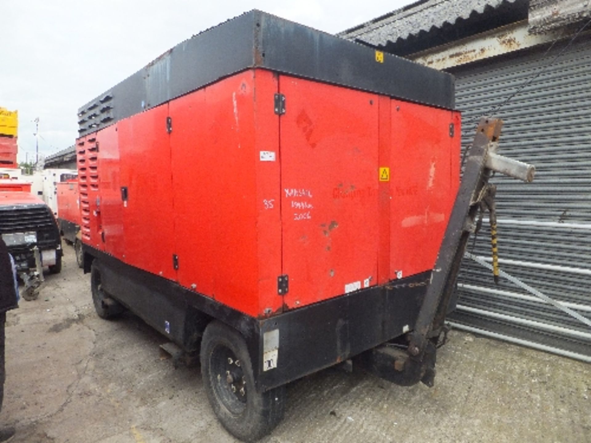 Atlas Copco XAHS416MD compressor 2006 6944 hours RMA 7098