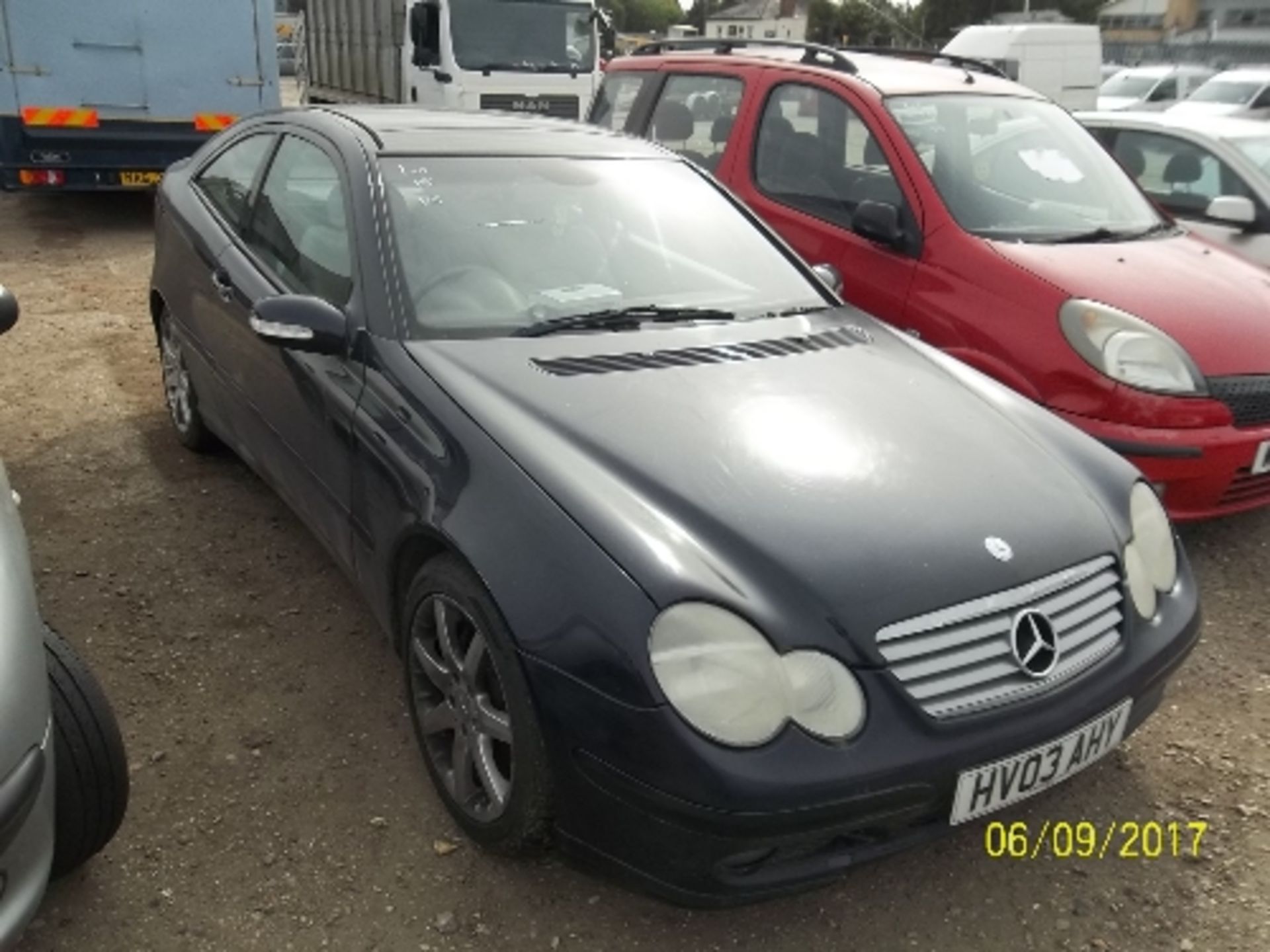 Mercedes C220 CDI SE Coupe - HV03 AHY Date of registration: 27.03.2003 2148cc, diesel, 5 speed auto, - Image 2 of 4