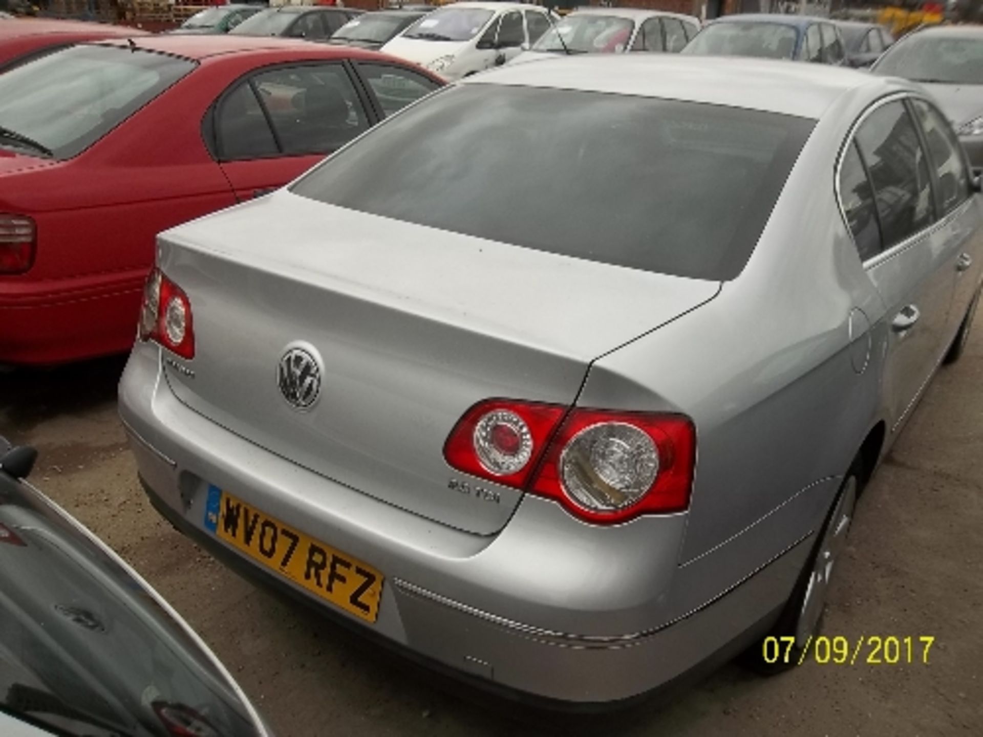 Volkswagen Passat Sport TDI 140 - WV07 RFZ Date of registration: 27.03.2007 1968cc, diesel, - Image 3 of 4