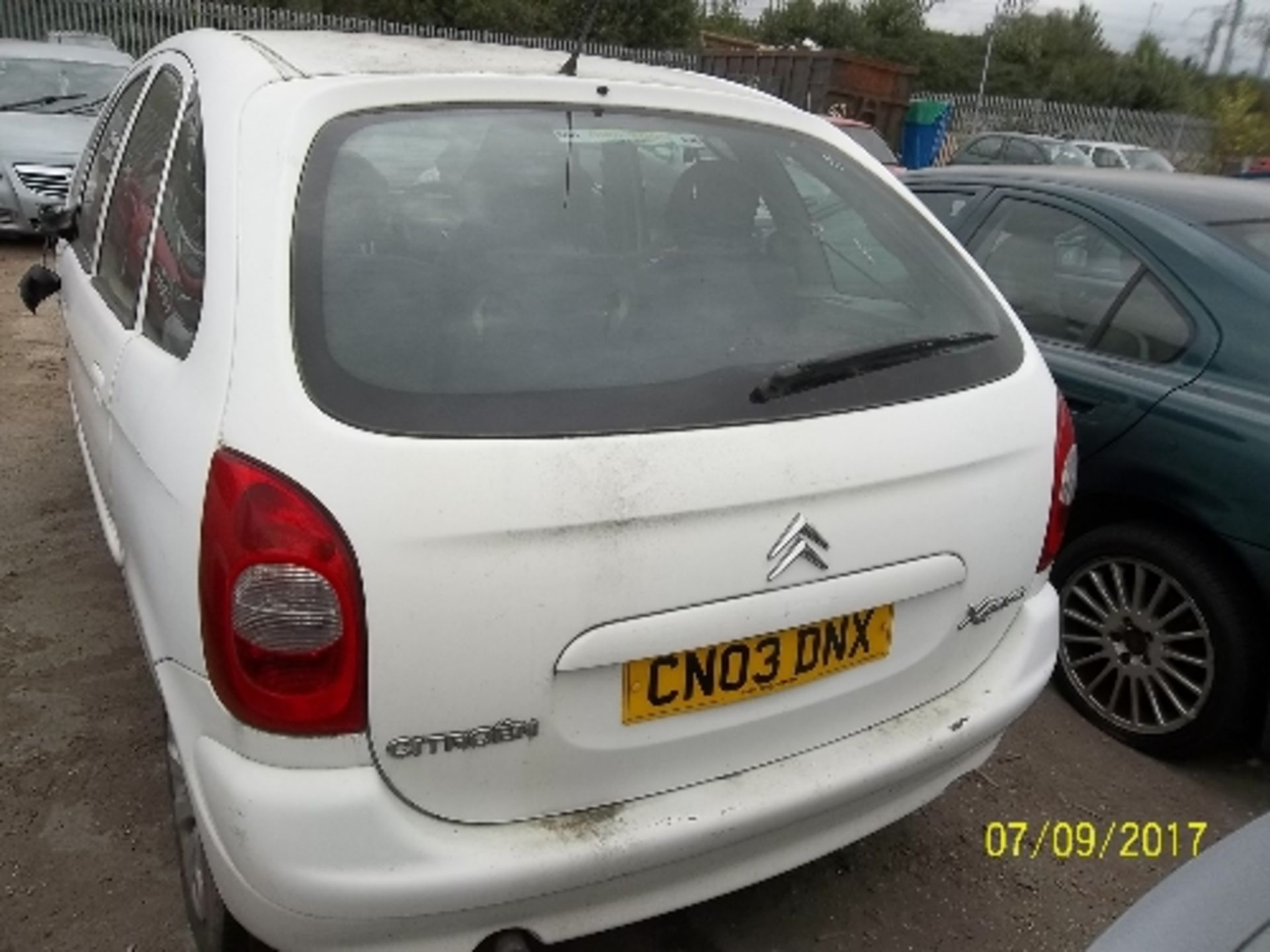 Citroen Saloon - CN03 DNX Date of registration: 01.03.2003 1587cc, petrol, white Odometer reading at - Image 3 of 4