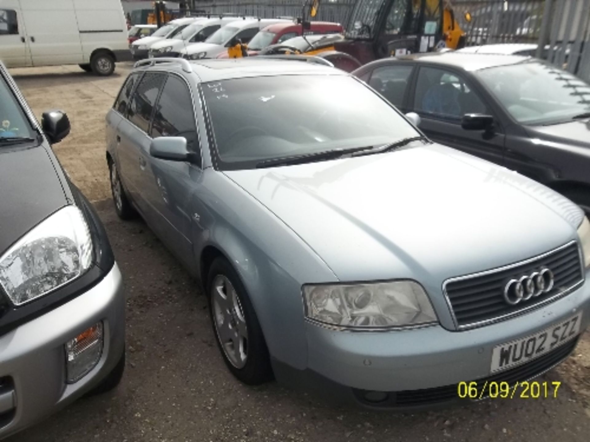 Audi A6 1.9 TDI SE Estate - WU02 SZZ Date of registration: 12.03.2002 1896cc, diesel, manual, blue - Image 2 of 4