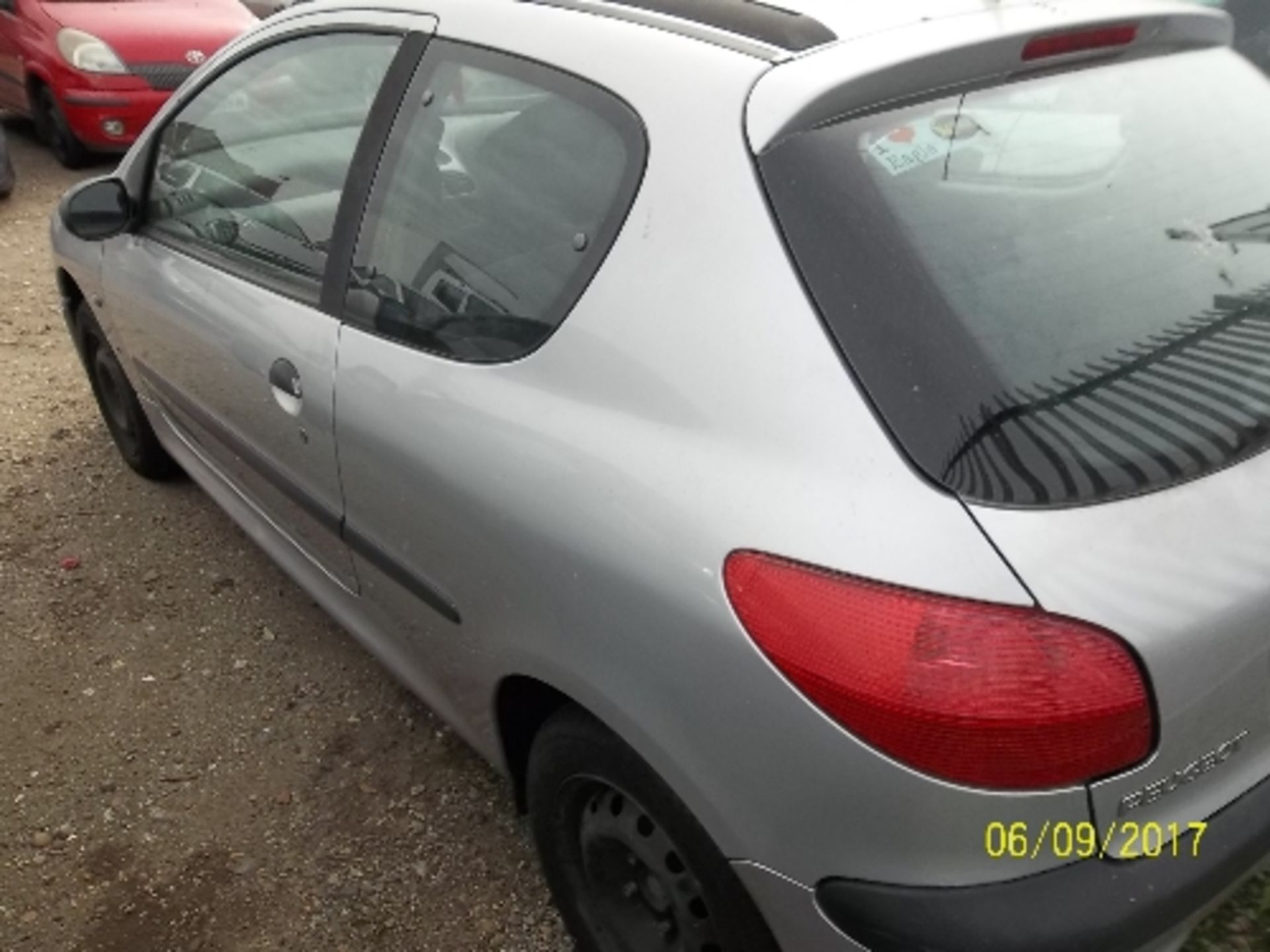 Peugeot 206 XS - X424 NNK Date of registration: 01.09.2000 1587cc, petrol, manual, silver Odometer - Image 4 of 4