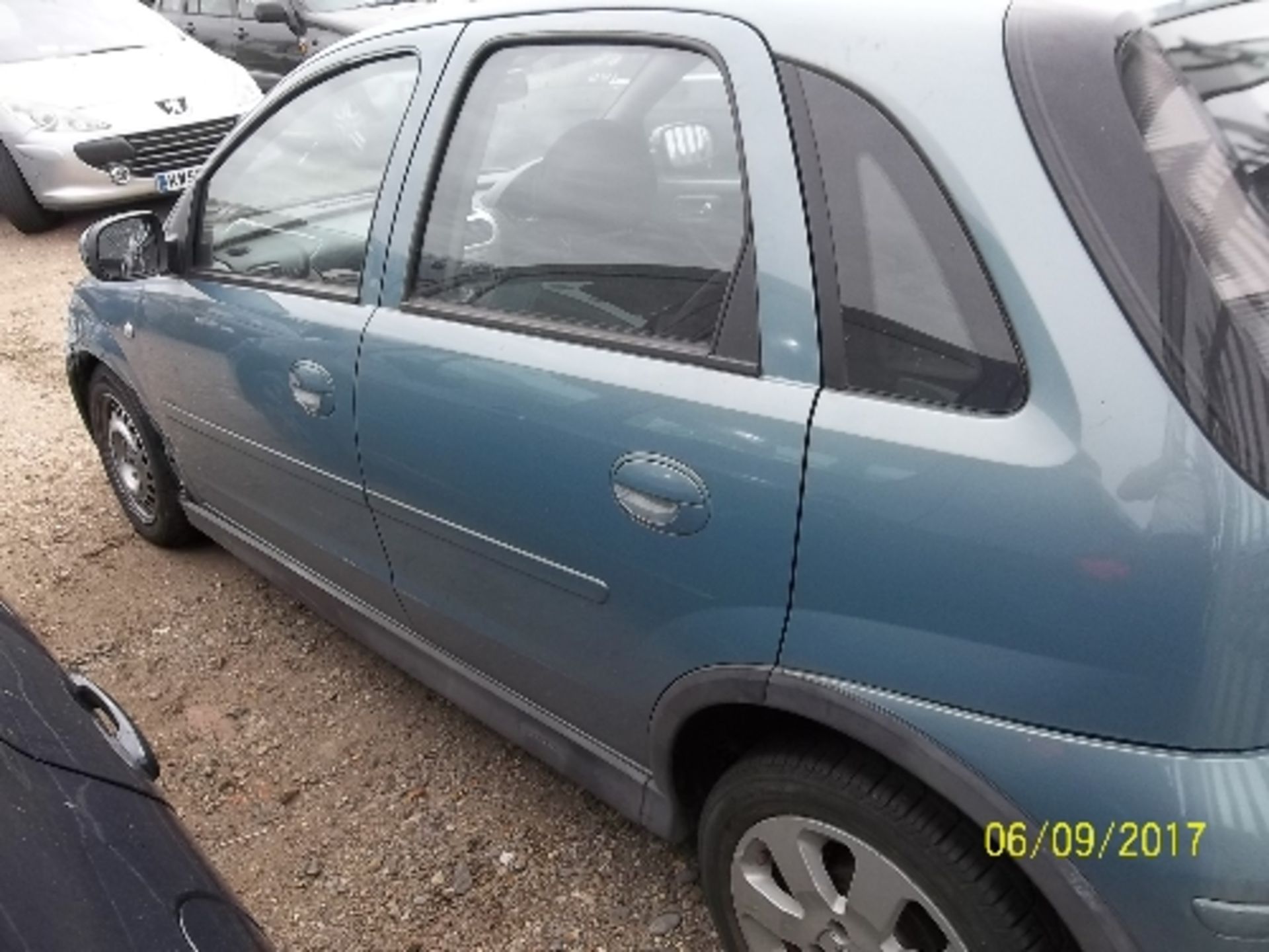 Vauxhall Corsa Design 16V Twinport - KN55 YYV Date of registration: 25.11.2005 1364cc, petrol, - Image 4 of 4