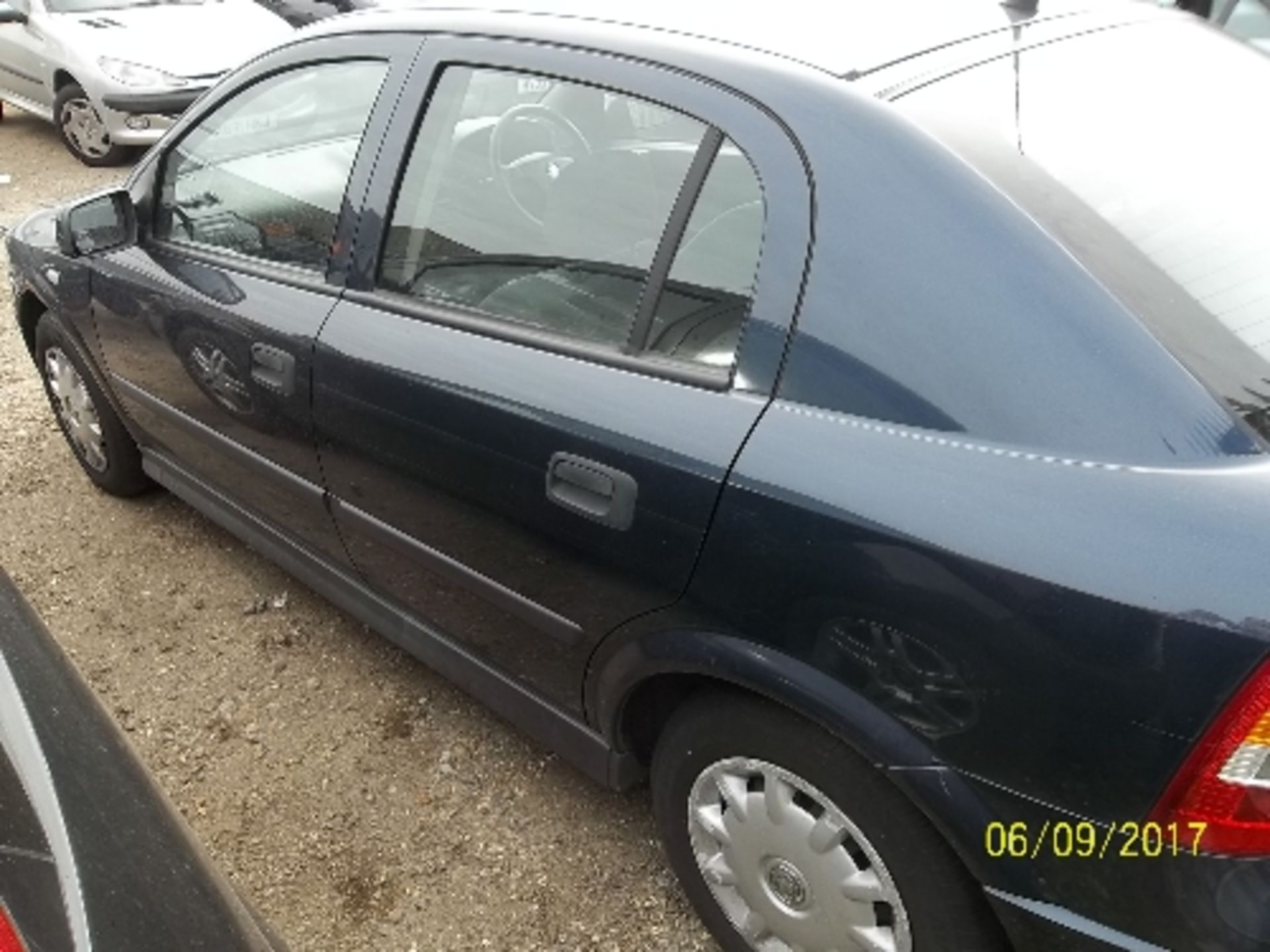 Vauxhall Astra Envoy 8V - VO02 TSZ Date of registration: 03.05.2002 1598cc, petrol, 4 speed auto, - Image 4 of 4