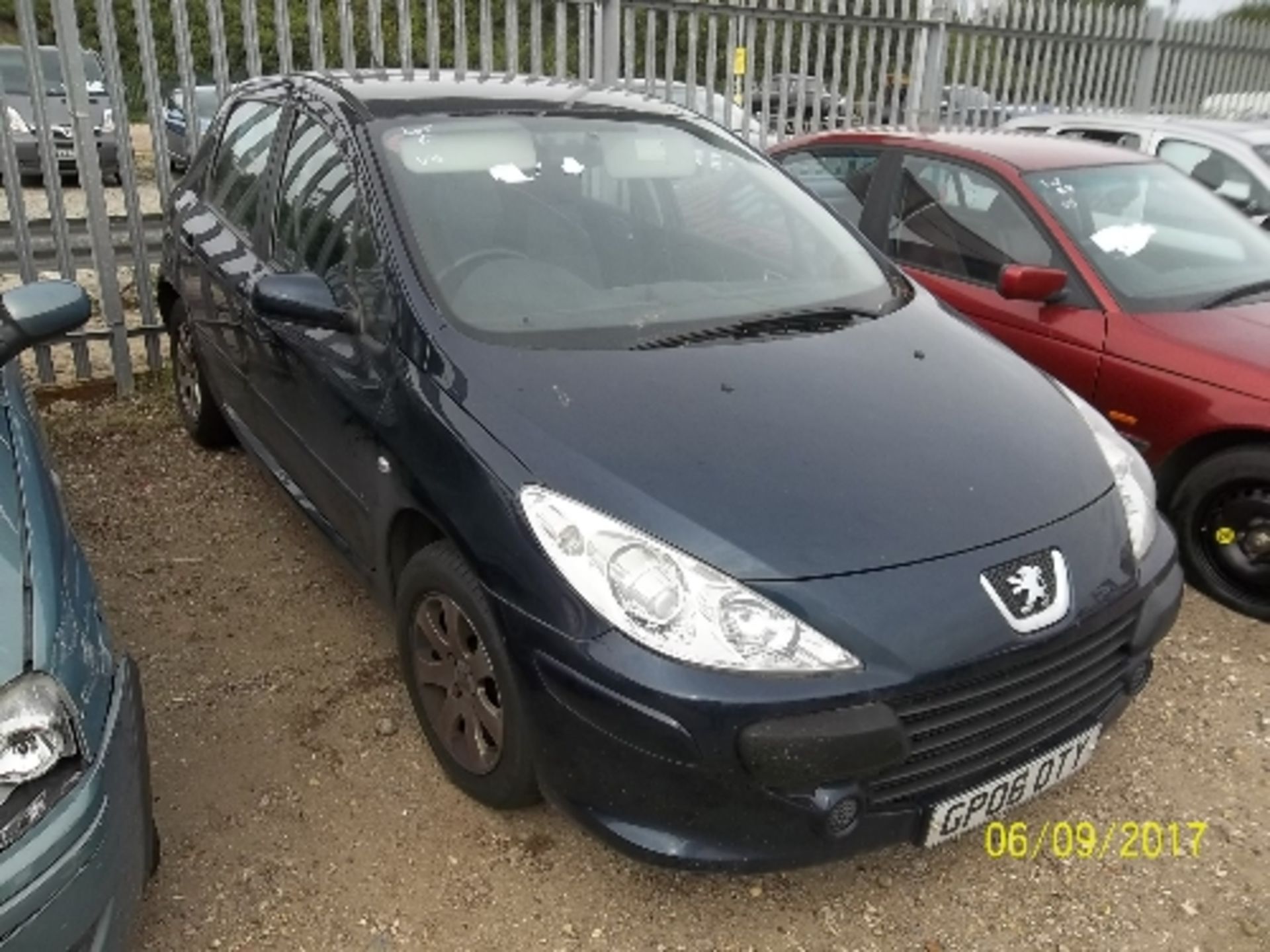 Peugeot 307 S - GP06 OTY Date of registration: 20.06.2006 1587cc, petrol, manual, blue Odometer - Image 2 of 4