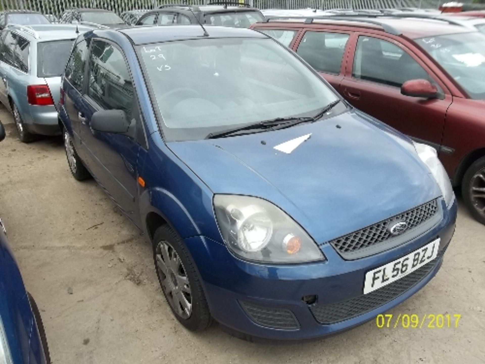 Ford Fiesta Style Climate - FL56 BZJ Date of registration: 18.09.2006 1242cc, petrol, manual, blue - Image 2 of 4