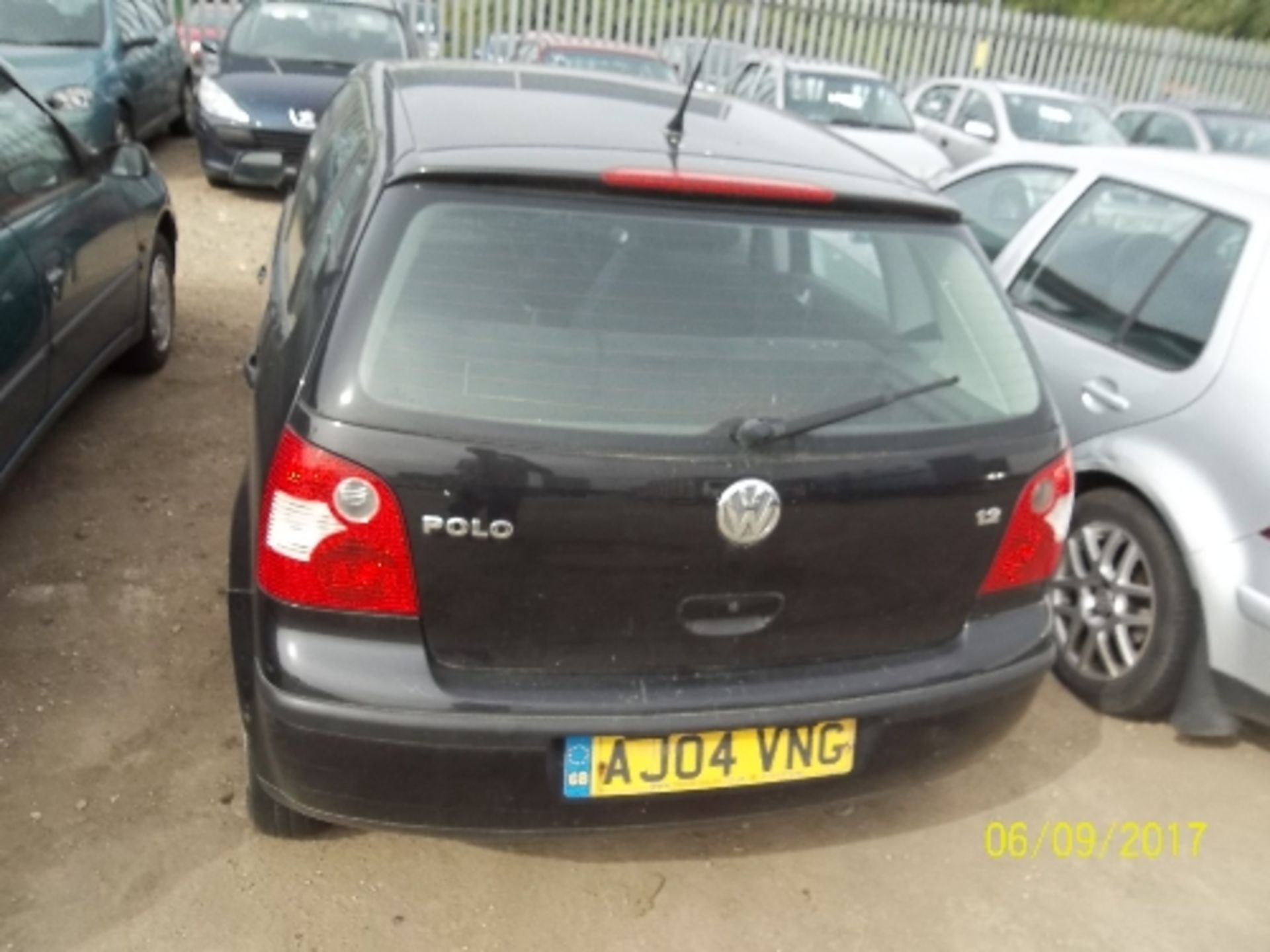 Volkswagen Polo S - AJ04 VNG Date of registration: 08.07.2004 1200cc, petrol, manual, black Odometer - Image 3 of 4