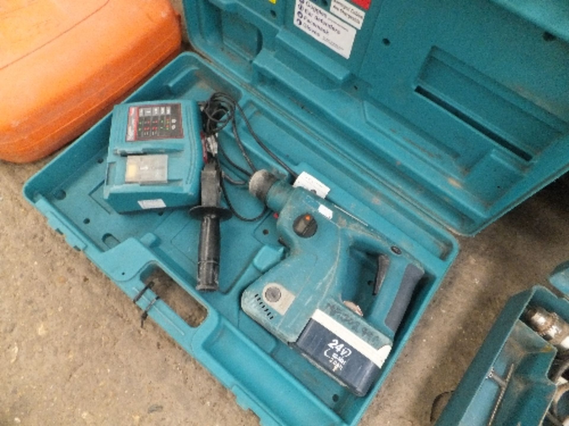 Makita BHR200 cordless hammer drill