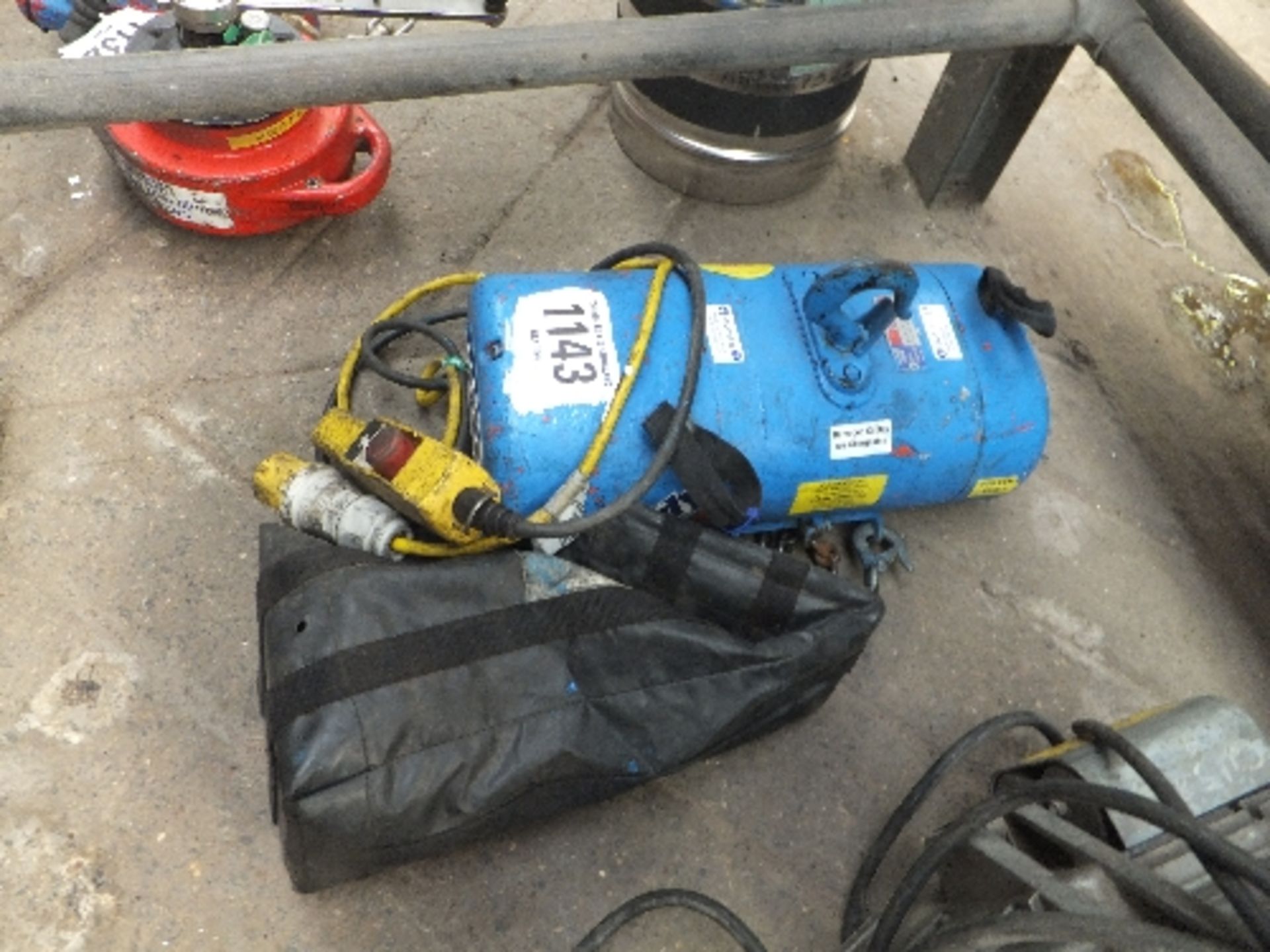 CM Lodestar 500kg chain hoist