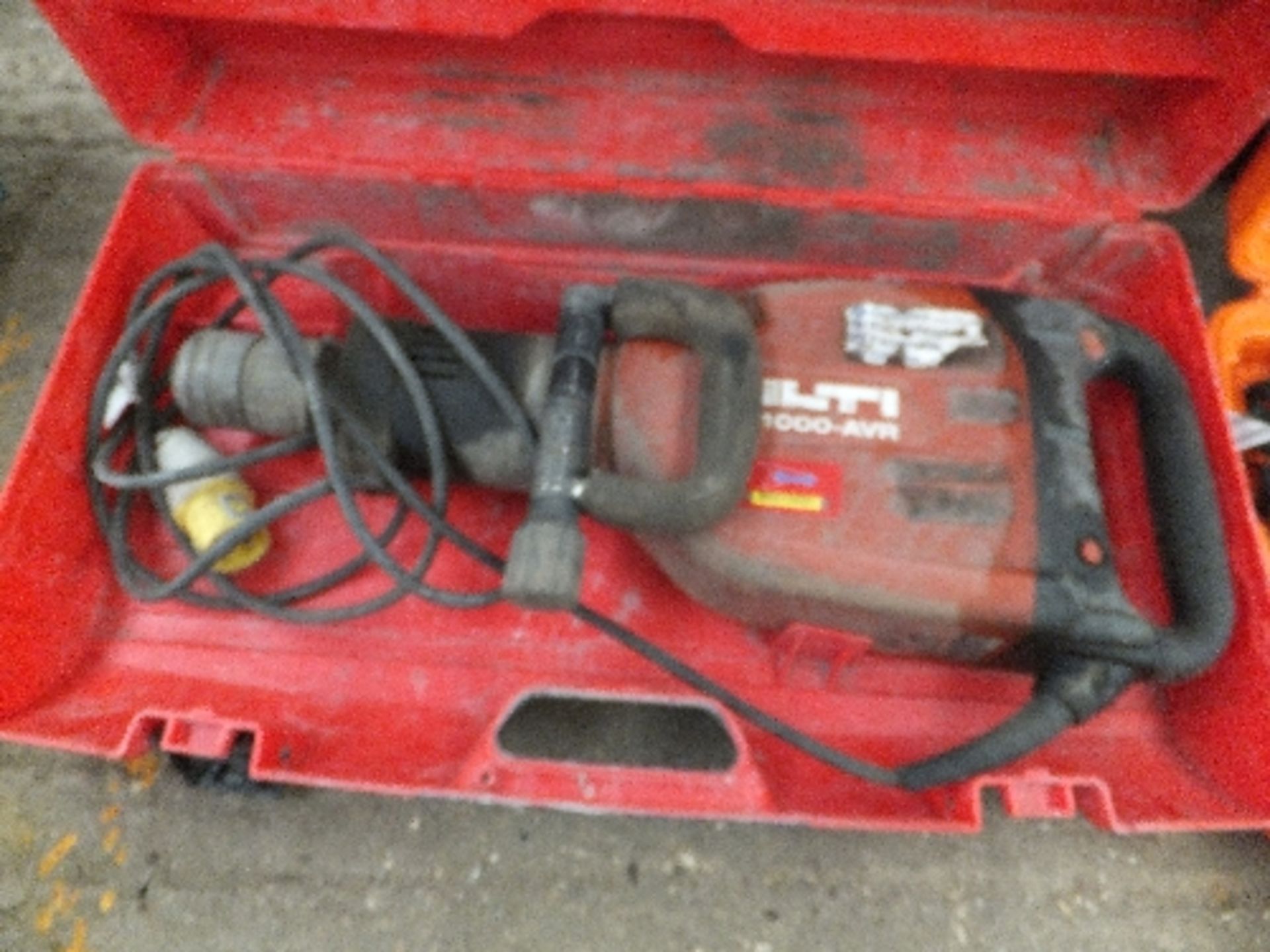 Hilti TE1000AVR breaker