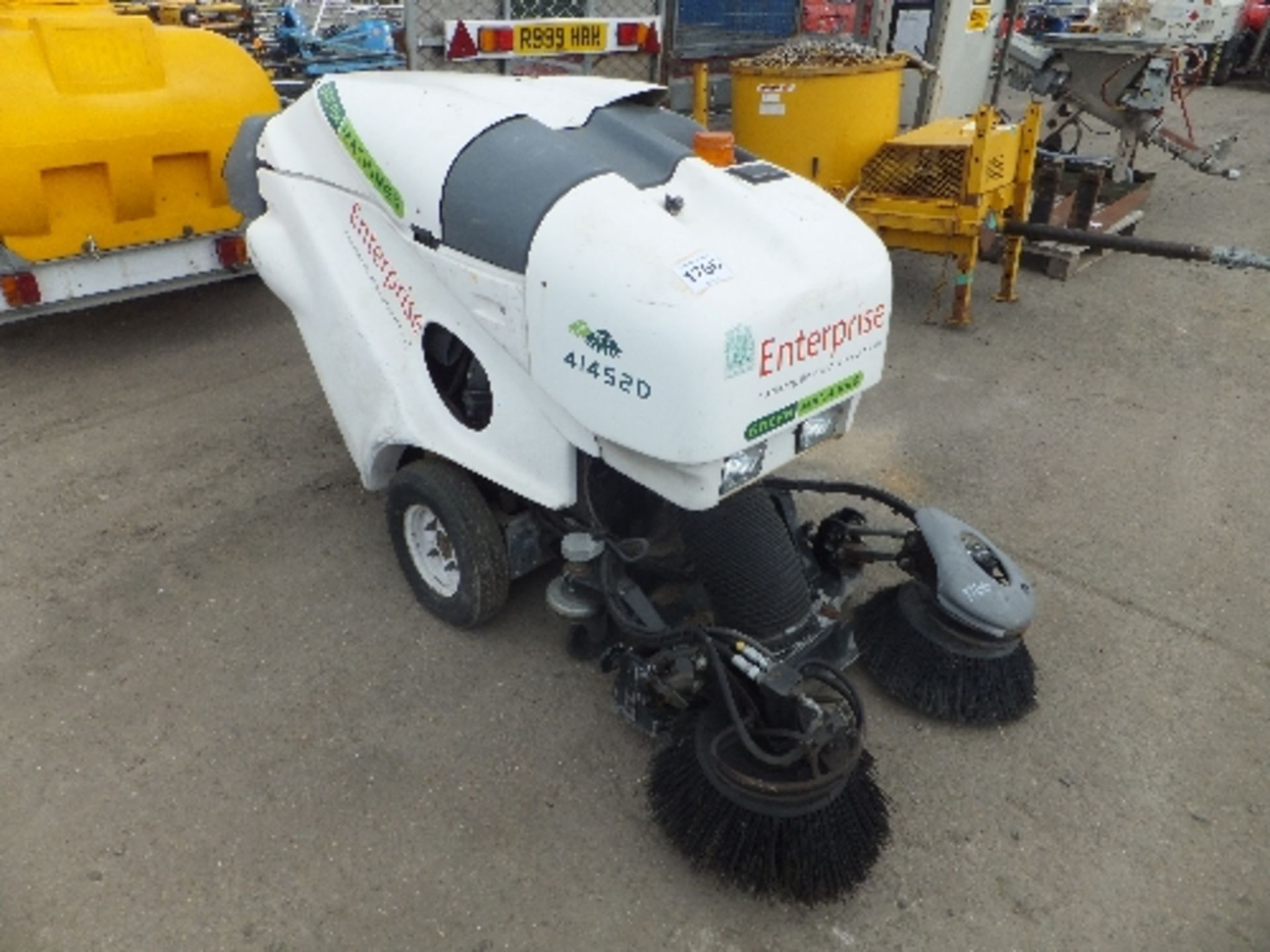 Green Machine 414S2D precinct sweeper