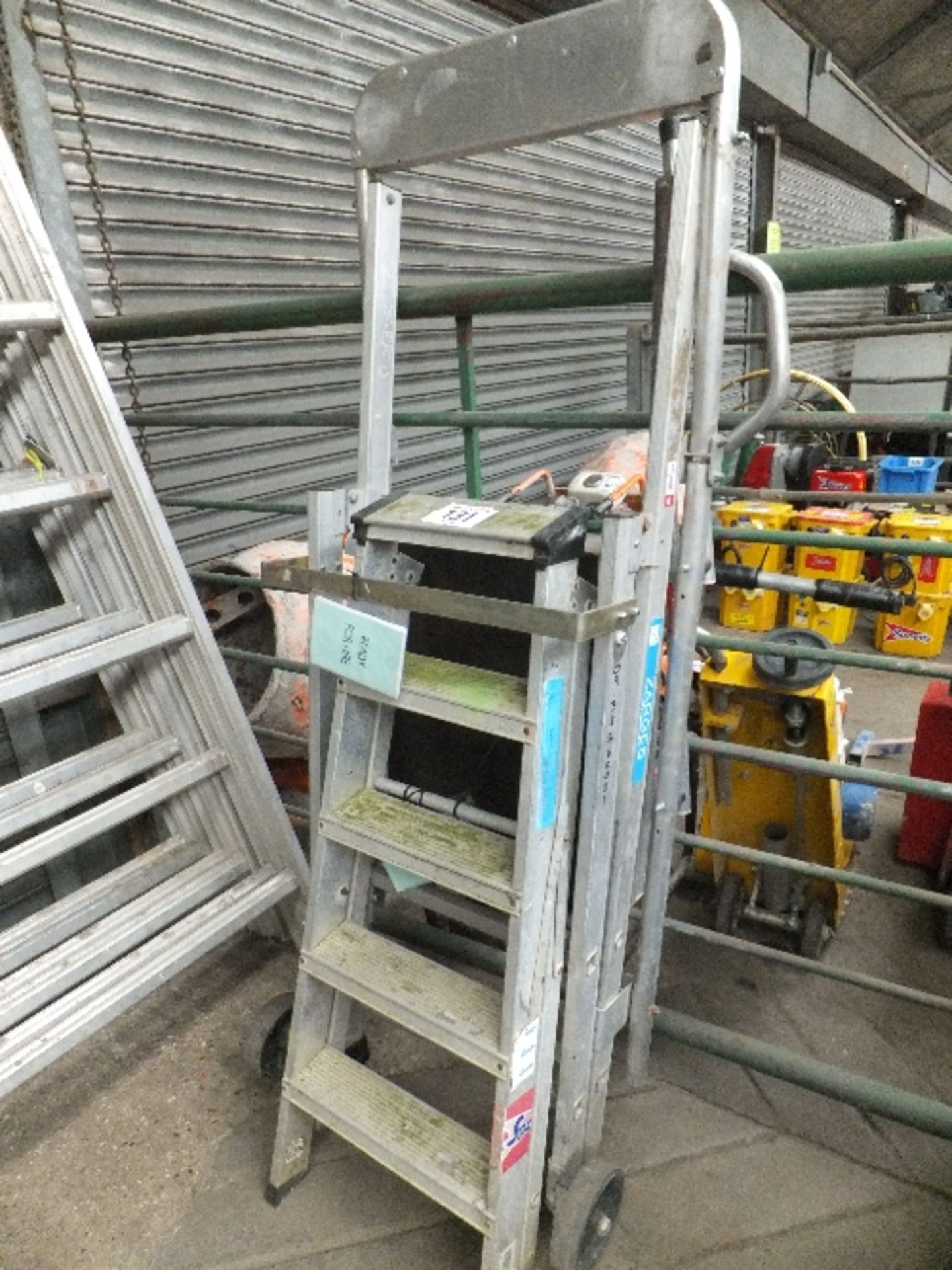 Alloy podium steps and alloy step ladder