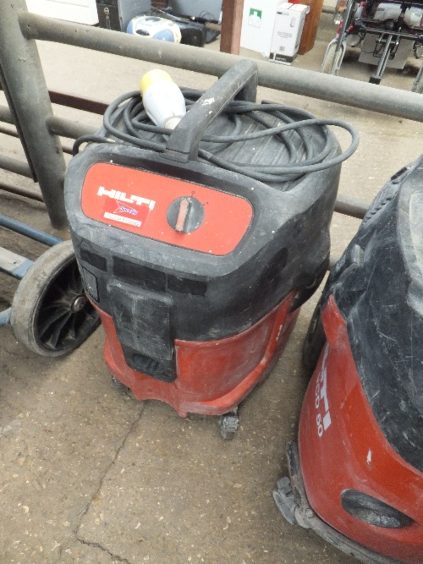 Hilti BCD40 vacuum