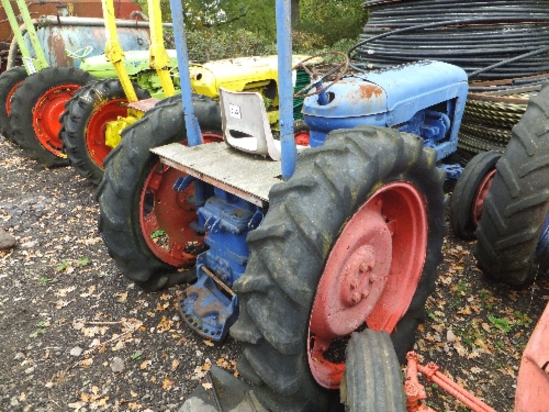 Fordson Major tractor (for spares) - Image 2 of 2