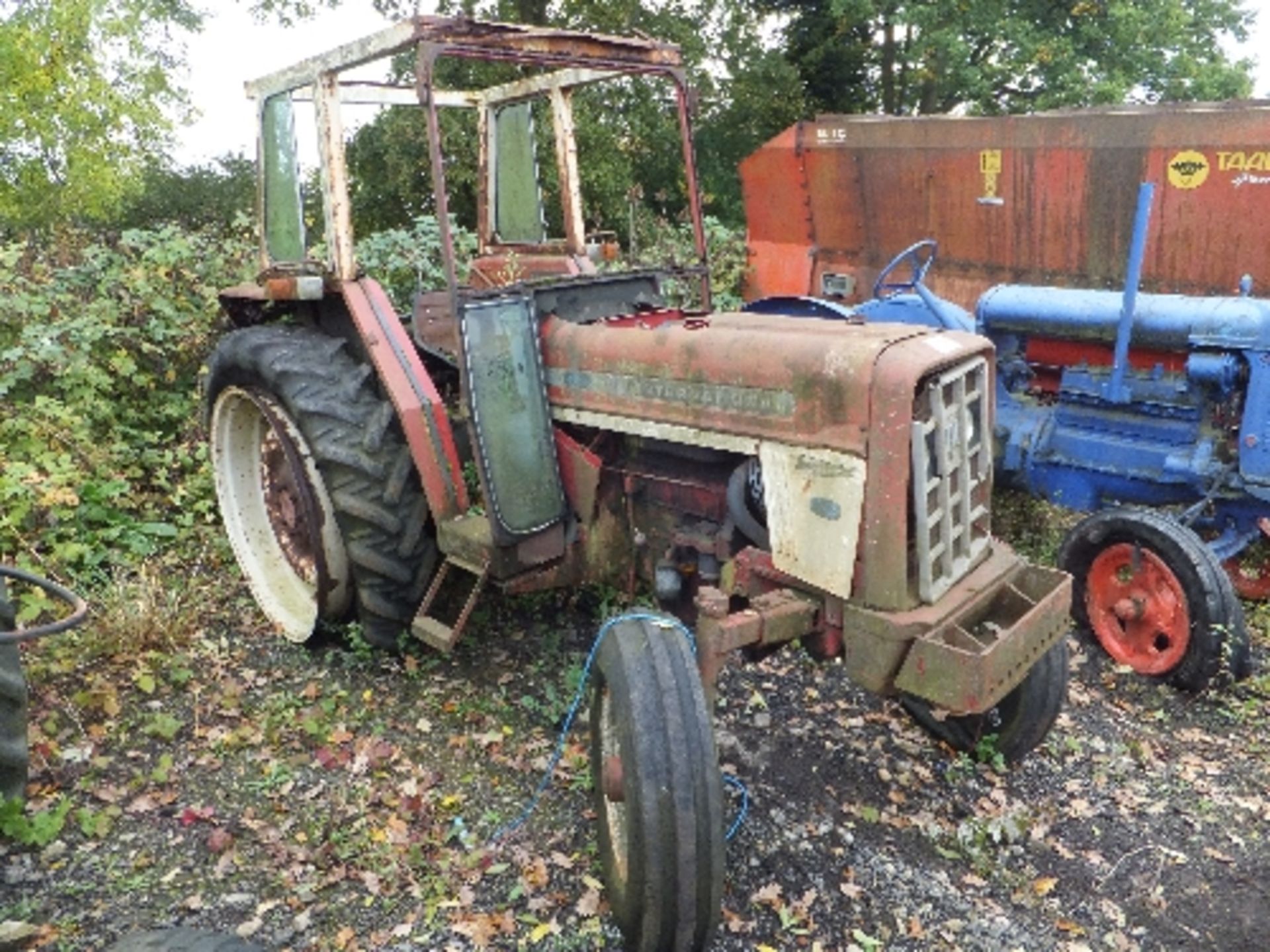 International 674 tractor