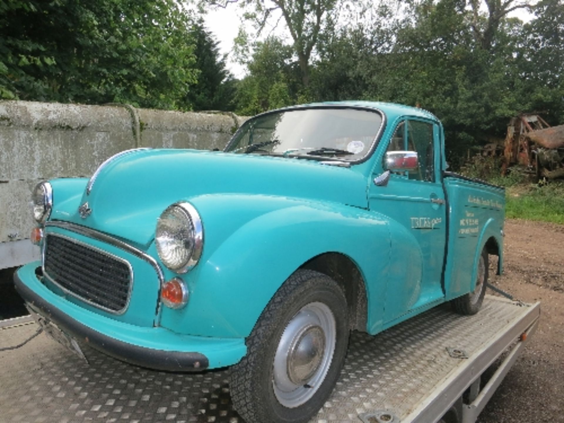 Morris Minor Pickup RBM 352J - 1098cc - V5 - some service history & paperwork