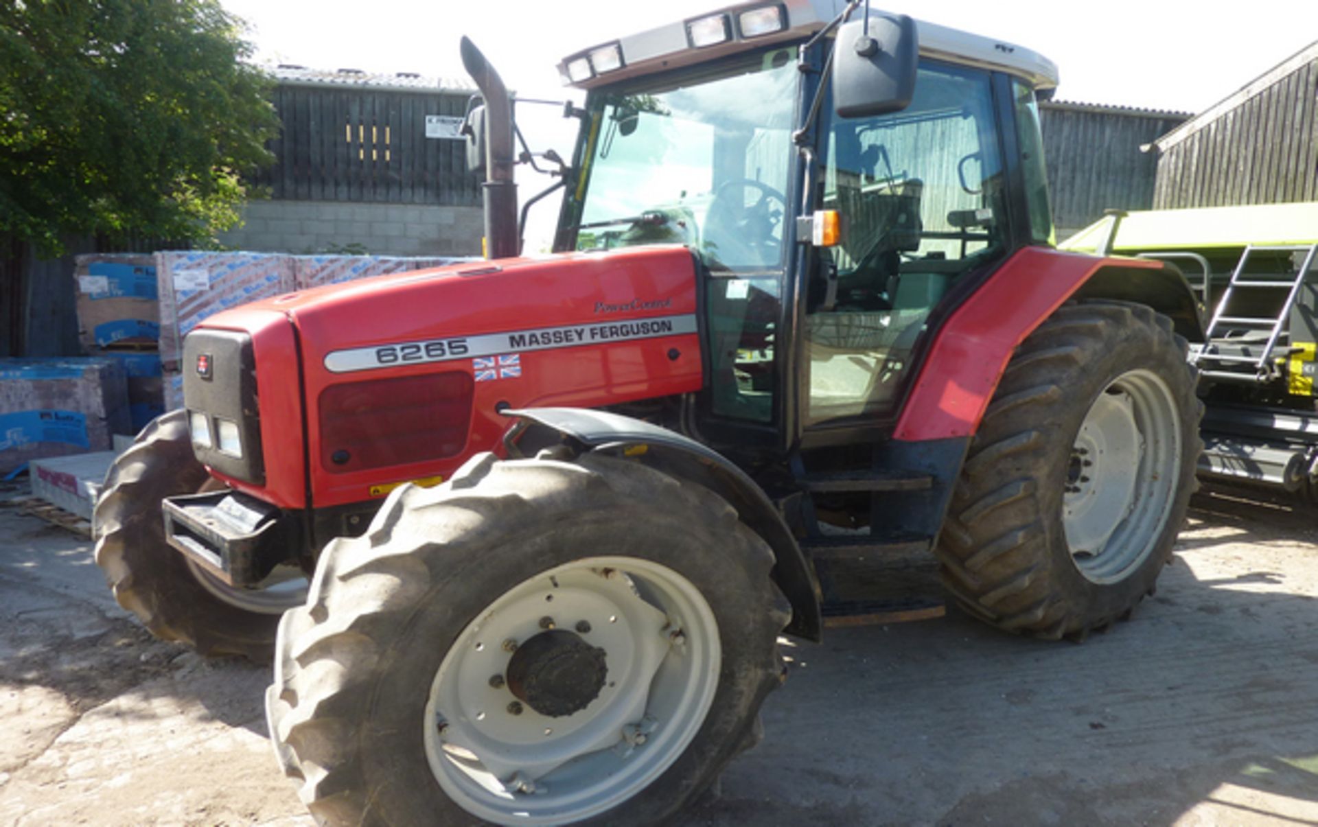 5002 MF 6265 Power Control 4wd tractor, 40km/hr, 5214 hrs, FX03 FXP - Image 2 of 5