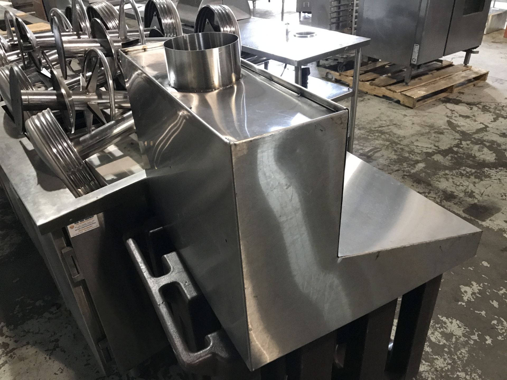 Stainless steel hood - Image 2 of 3