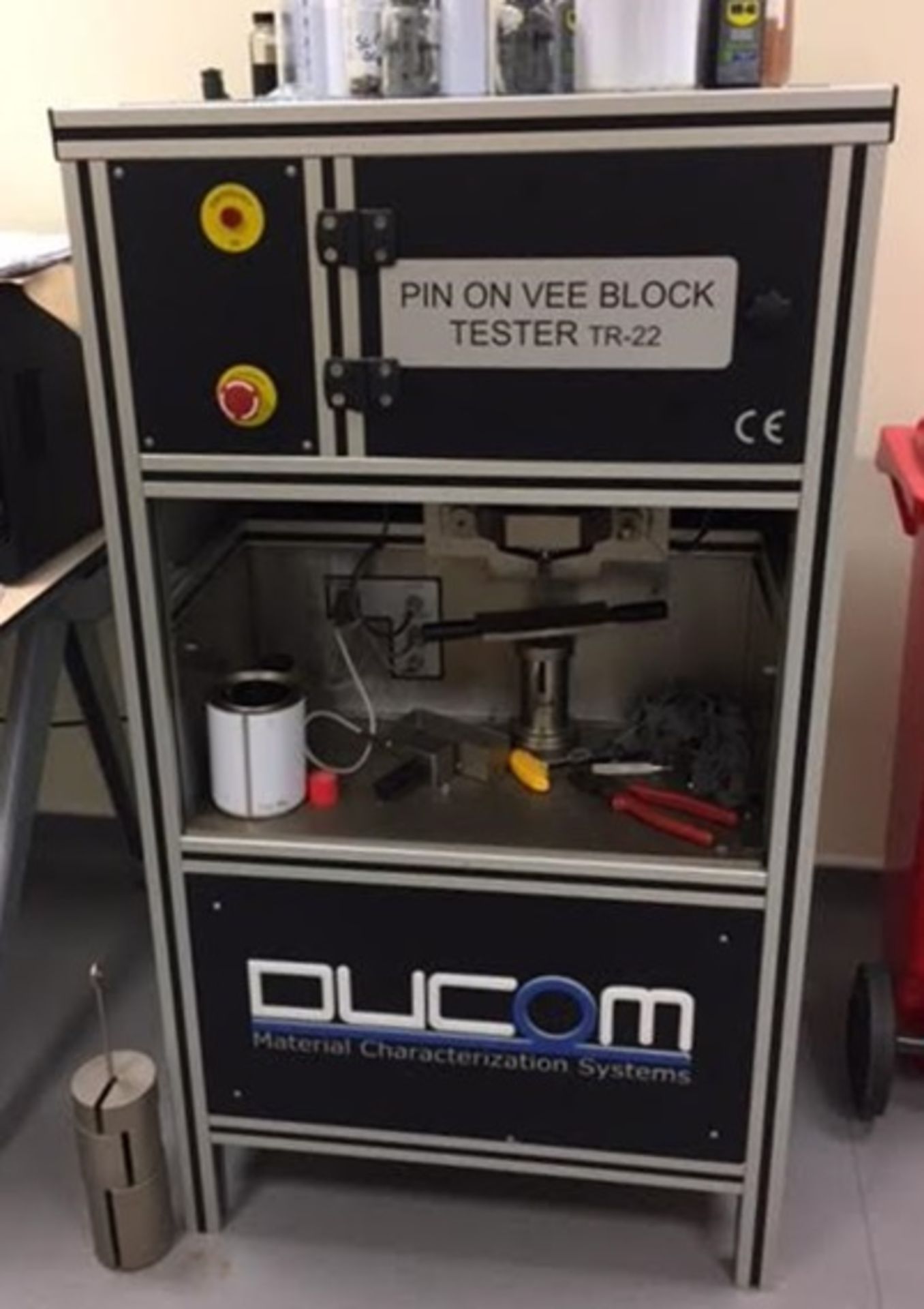 1 x Ducom TR22 Pin and Vee Block Tester - Used to Evaluate Wear Preventive and Load Carrying - Bild 6 aus 10