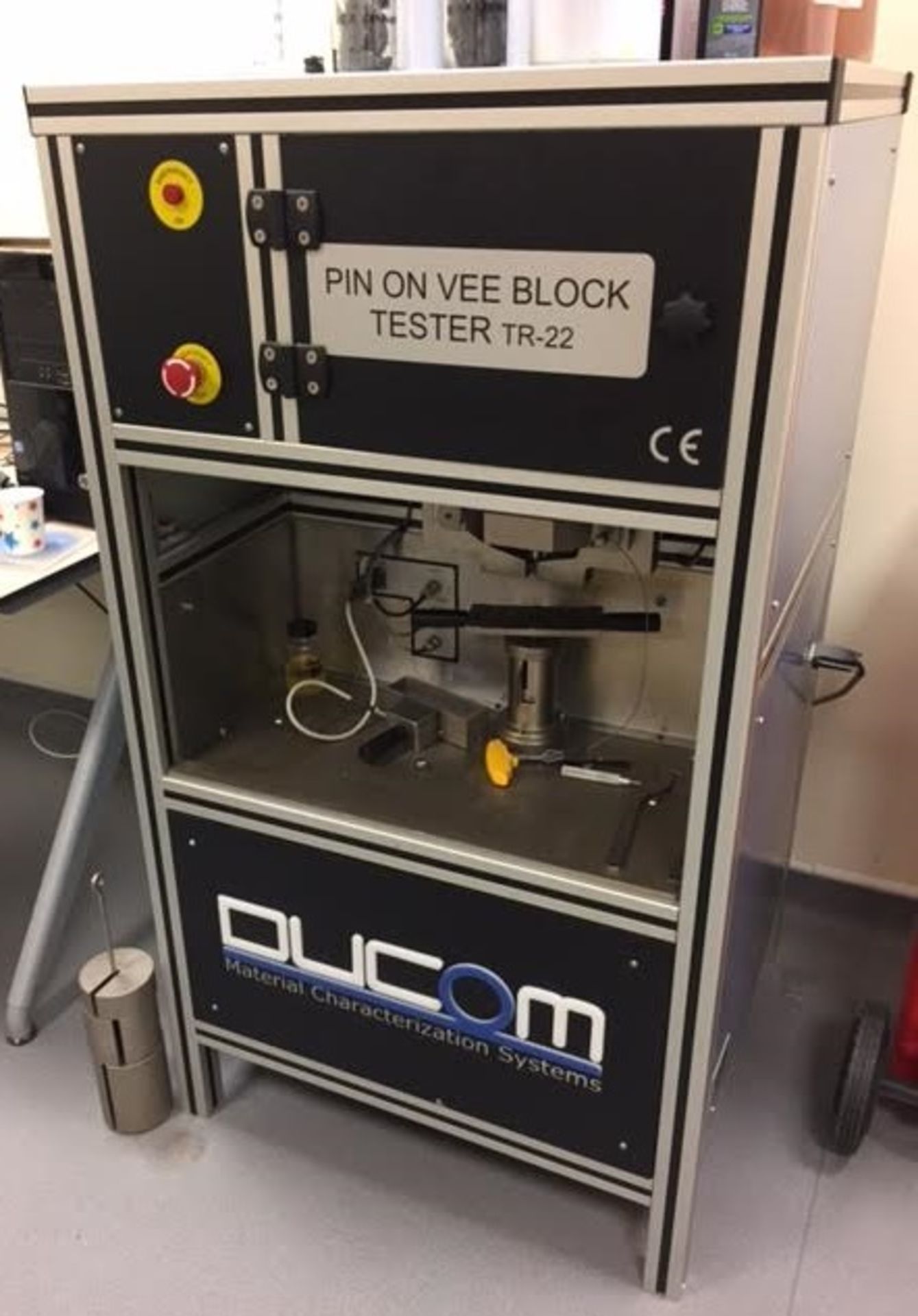 1 x Ducom TR22 Pin and Vee Block Tester - Used to Evaluate Wear Preventive and Load Carrying
