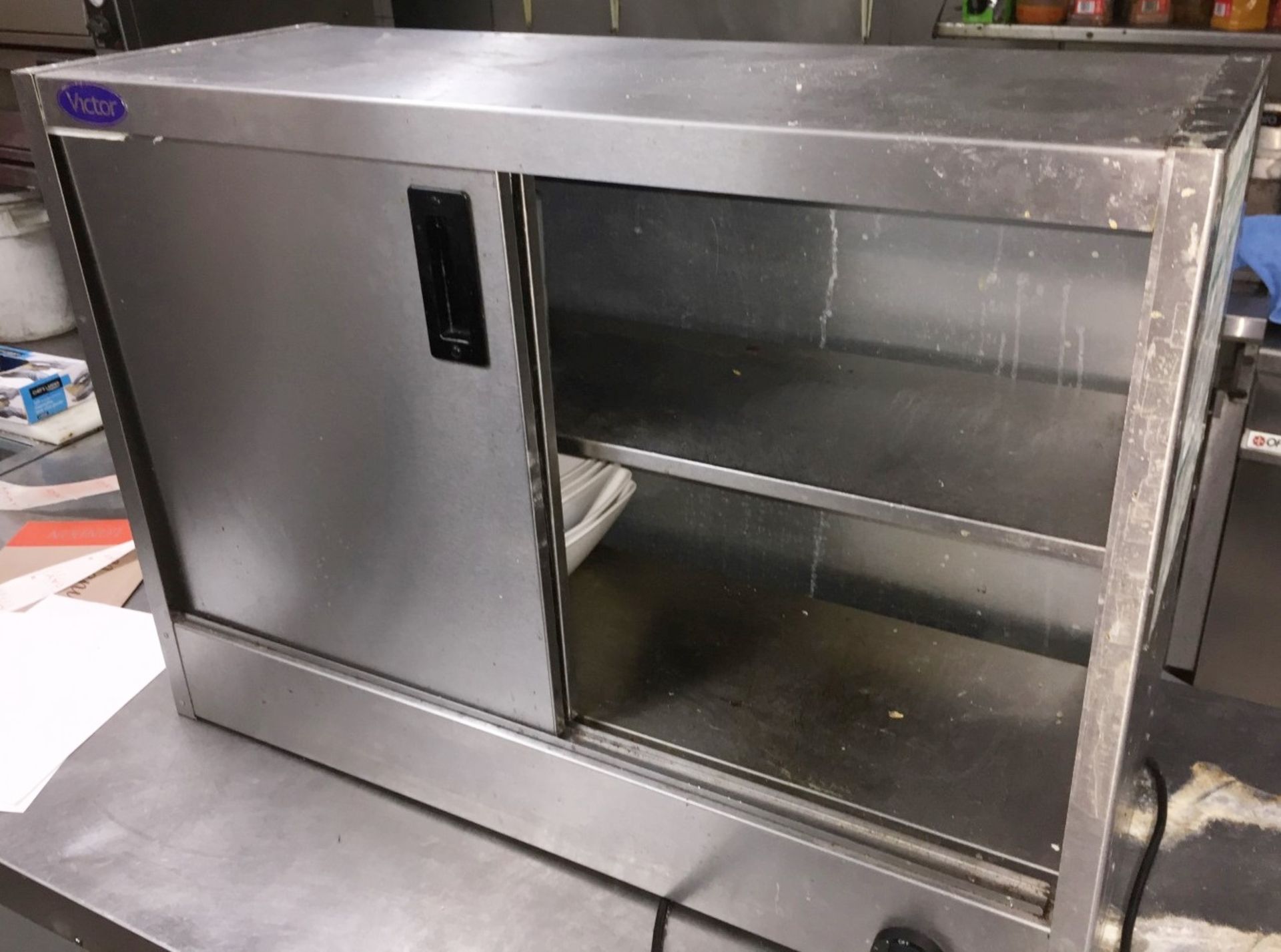 1 x Victor Earl Hot Cupboard - Model Number HED90100 - CL188 - Capacity 18 Plated Meals or 80 x - Image 2 of 6