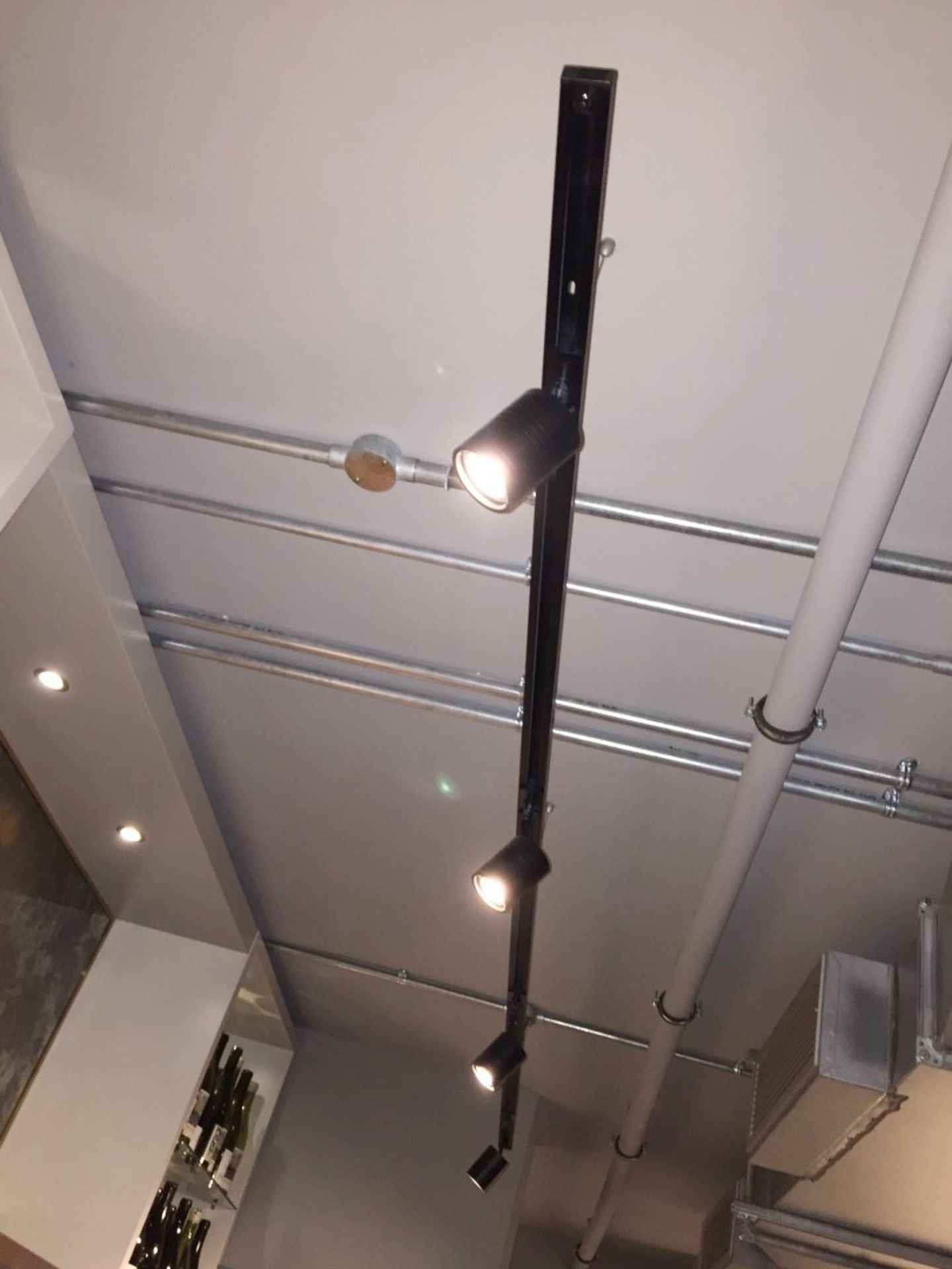 1 x Track Lighting With 4 Spot Lights - Approx 2.5 Metres In Length - Ref: WS/FF192 - Hotels,