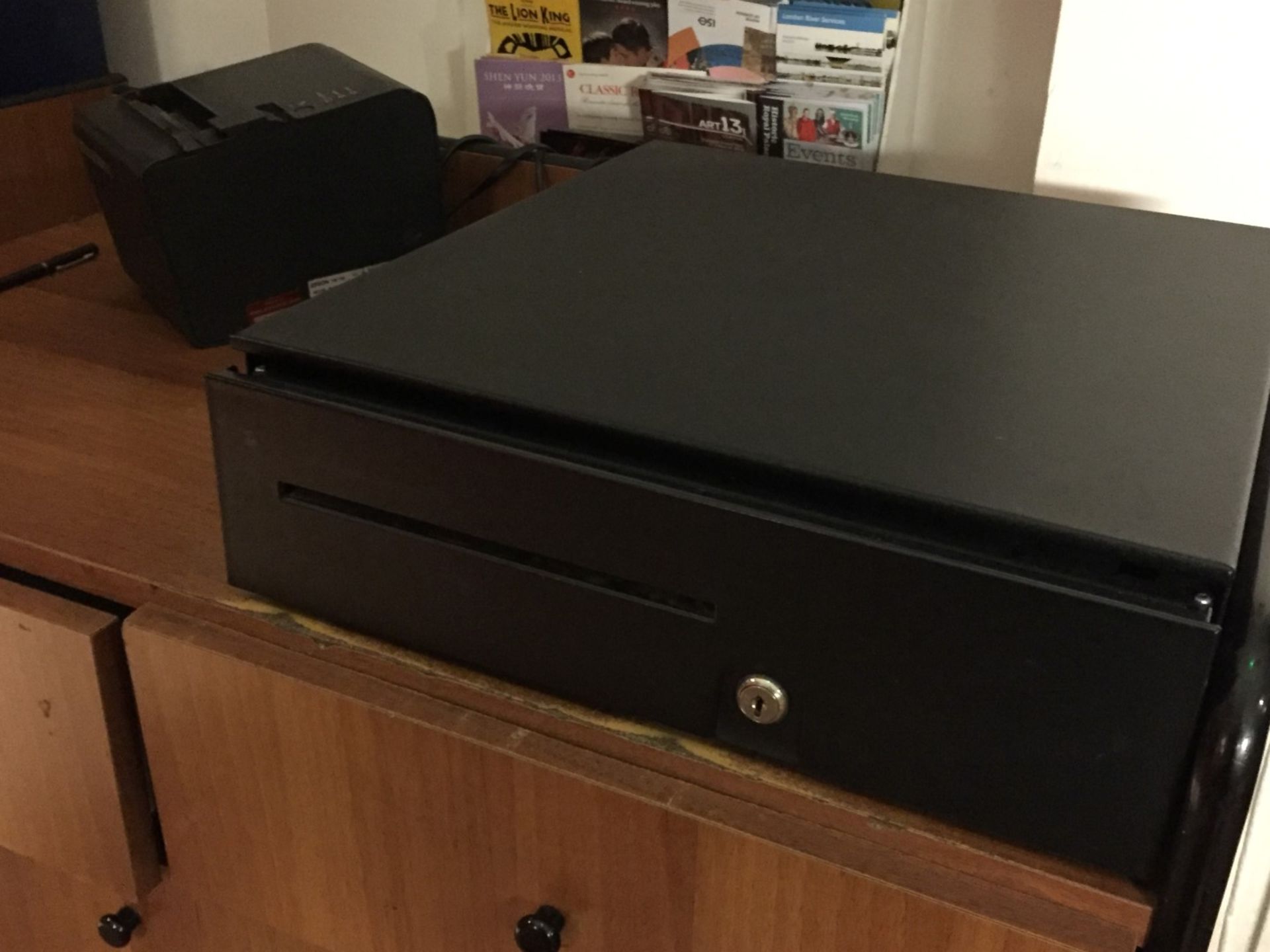 1 x Squirrel Receipt Printer and Cash Drawer  - CL188 - Ref 1ST55 - Location: London W1J - Image 2 of 2