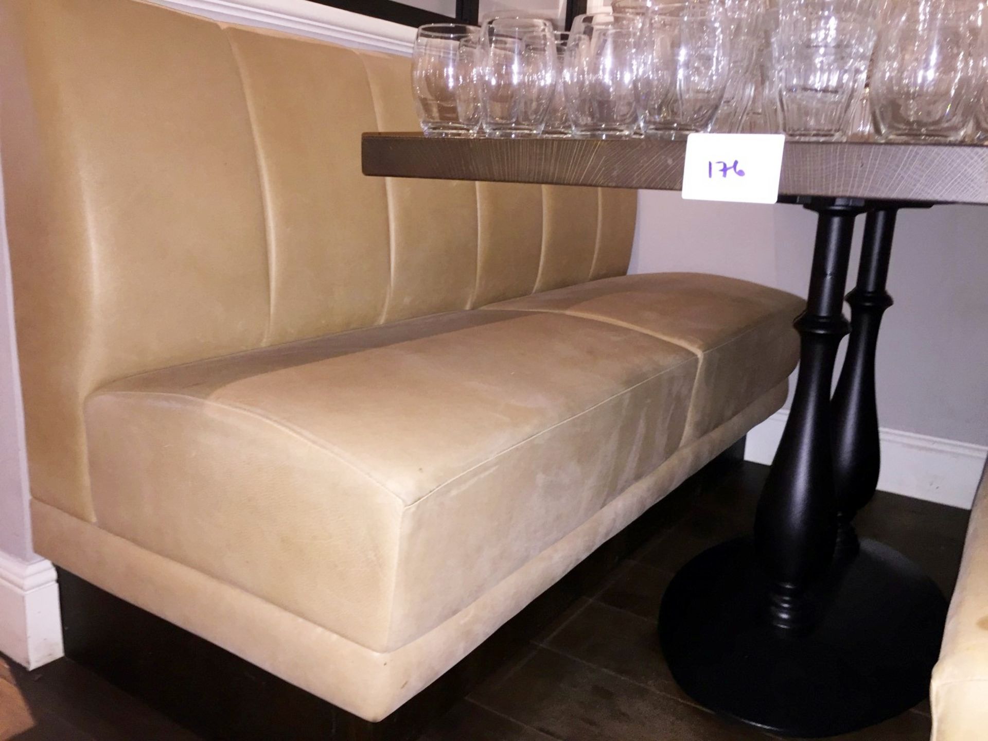 1 x Luxurious High End Seating Booth - Tastefully Upholstered In Cream Leather with Comfortable - Image 3 of 4