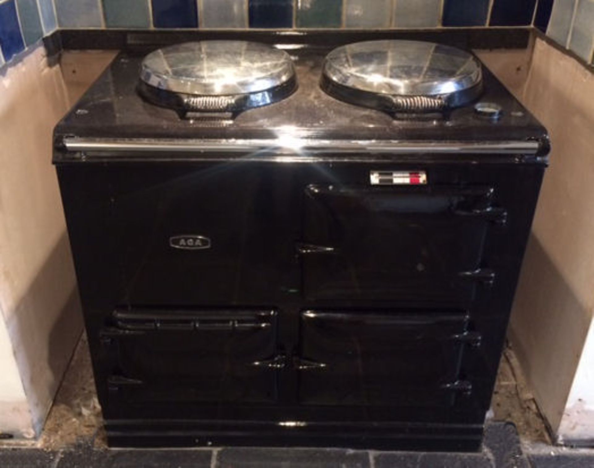 1 x Aga 2-Oven Gas Range Cooker - Cast Iron With Black Enamel Finish - Preowned In Good Working Cond