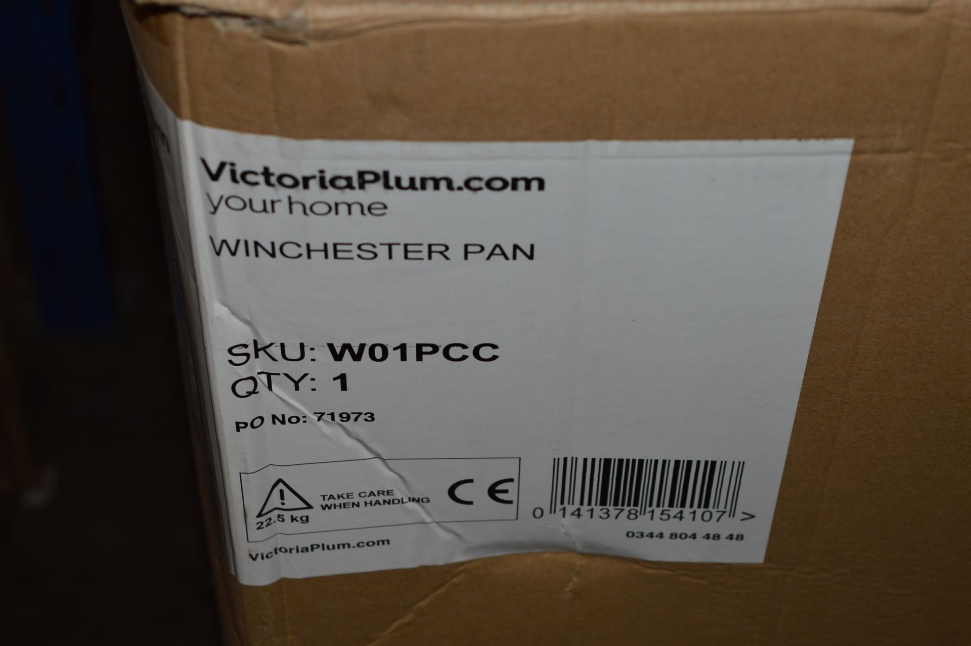 1 x Winchester Close Coupled Toilet Pan With Cistern and Toilet Seat - Unused Stock - CL190 - Ref - Image 9 of 9