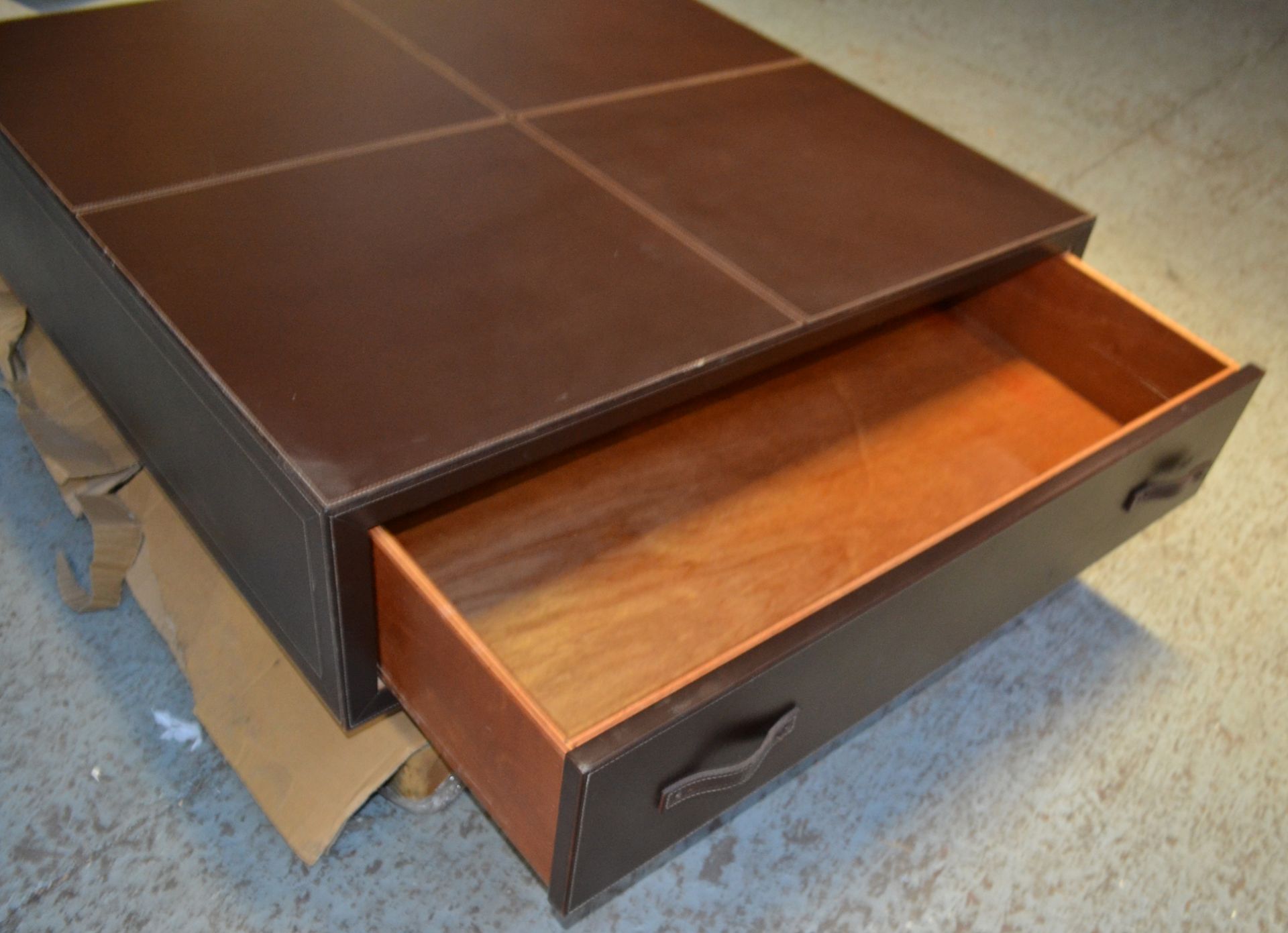 1 x Large Brown Leather Clad Coffee Table With 2-Drawer Storage - Dimensions: 120 x 120 x H31cm - CL - Image 9 of 11