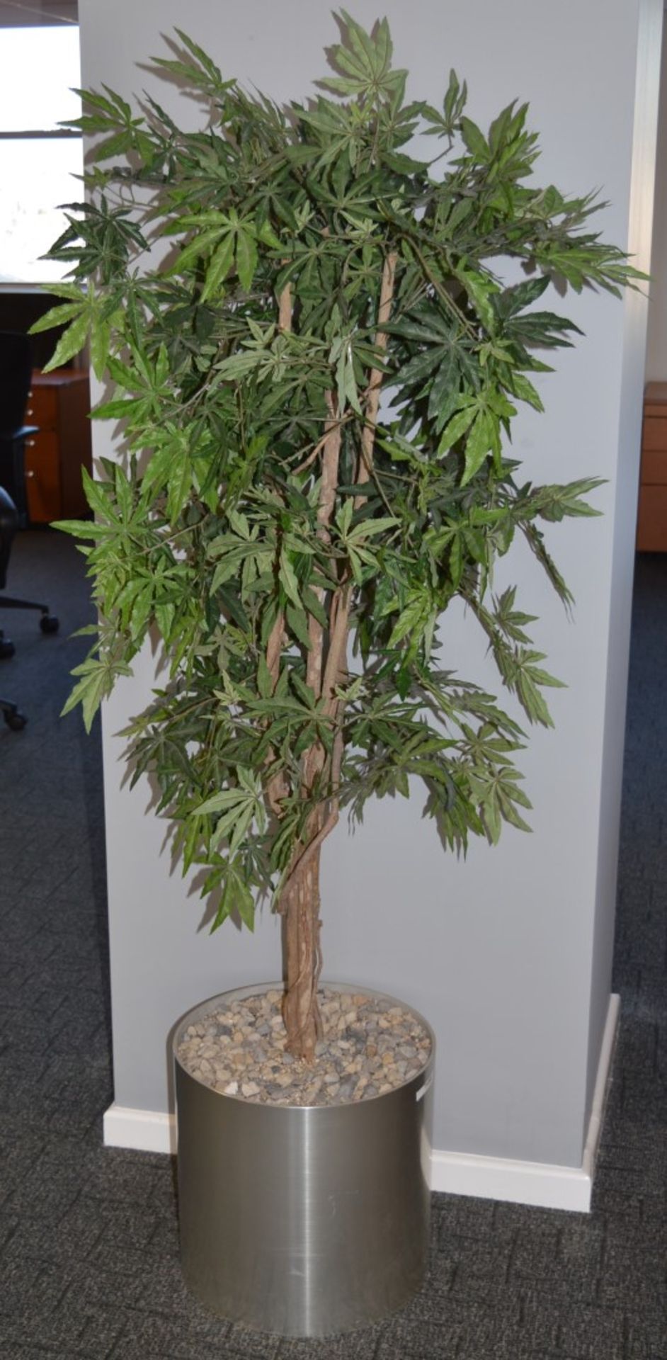 1 x Artificial Potted Office Plant - Approx 160cm Tall - CL400 - Ref 068 - Location: Manchester