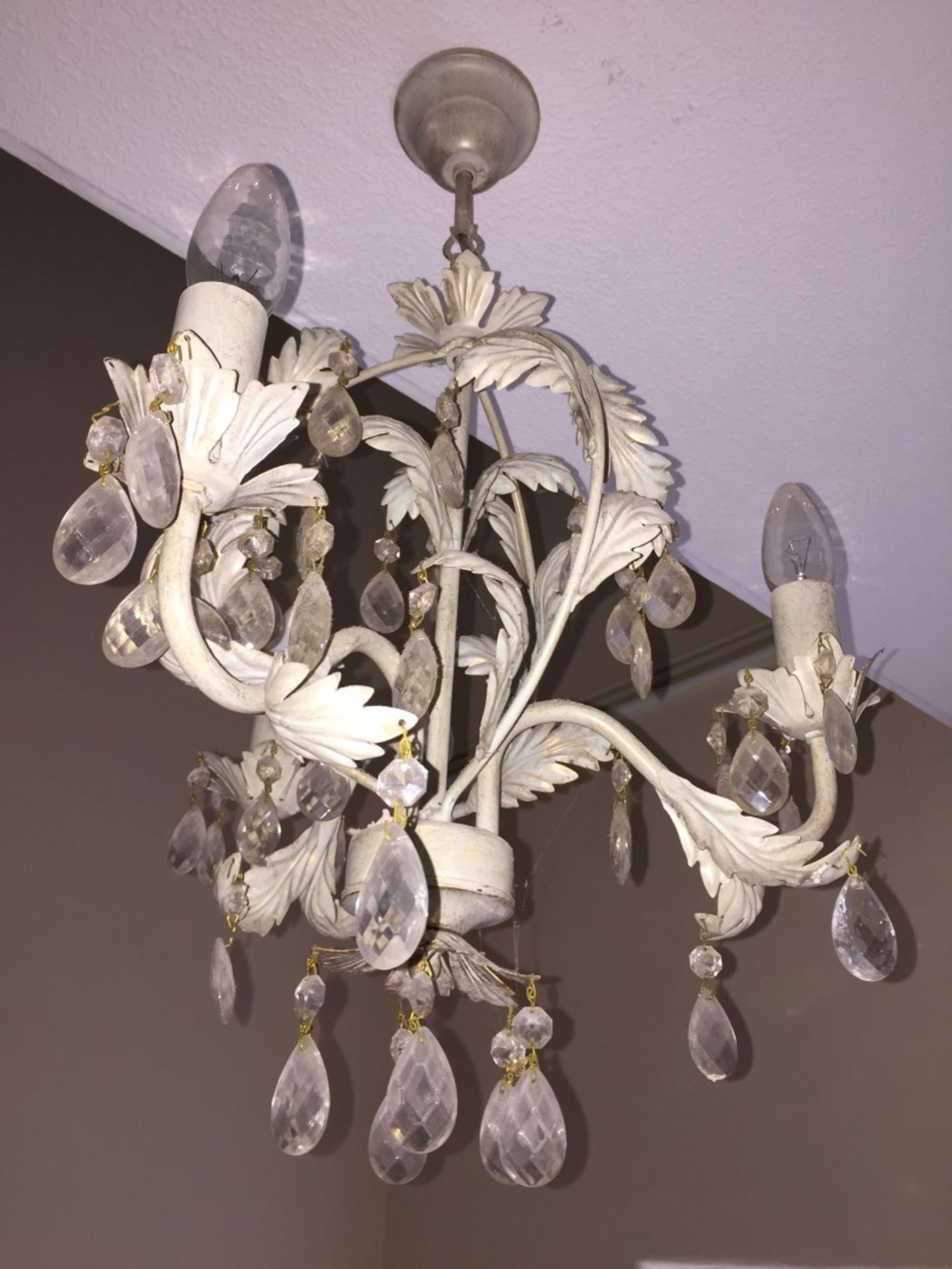 2 x Pendant Chandeliers - Both With Ornate Metal Leaf Design In Cream and Clear Droplet Detail - - Bild 3 aus 4