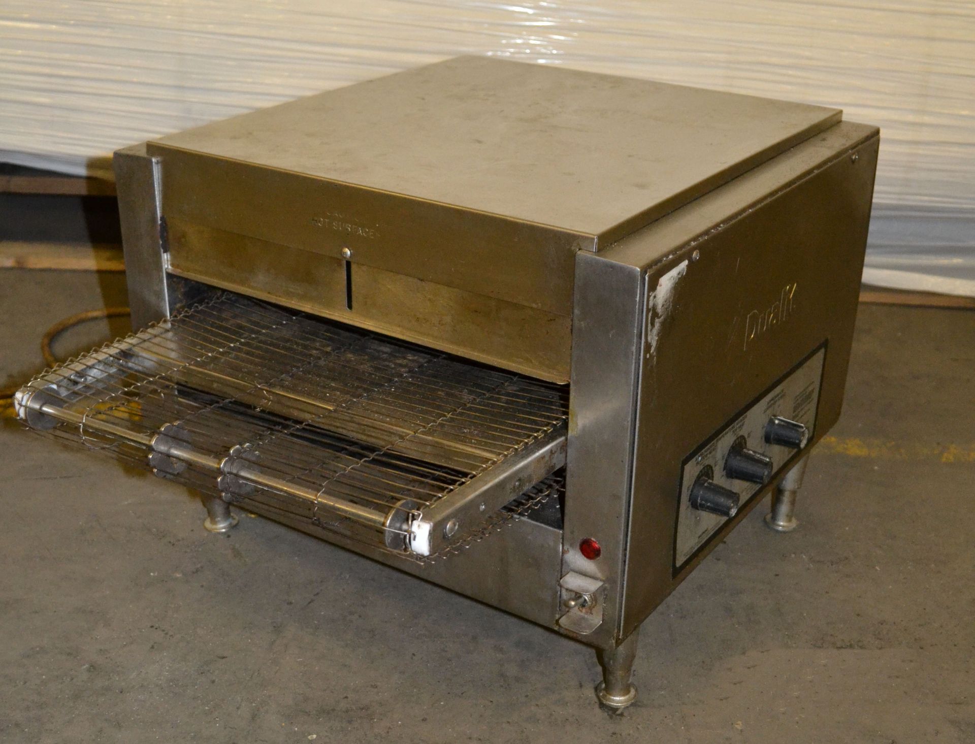 1 x Dualit BM3 214HX/80003 Continuous Conveyor Toaster - Ref:NCE026 - CL007 - Location: Bolton BL1 R