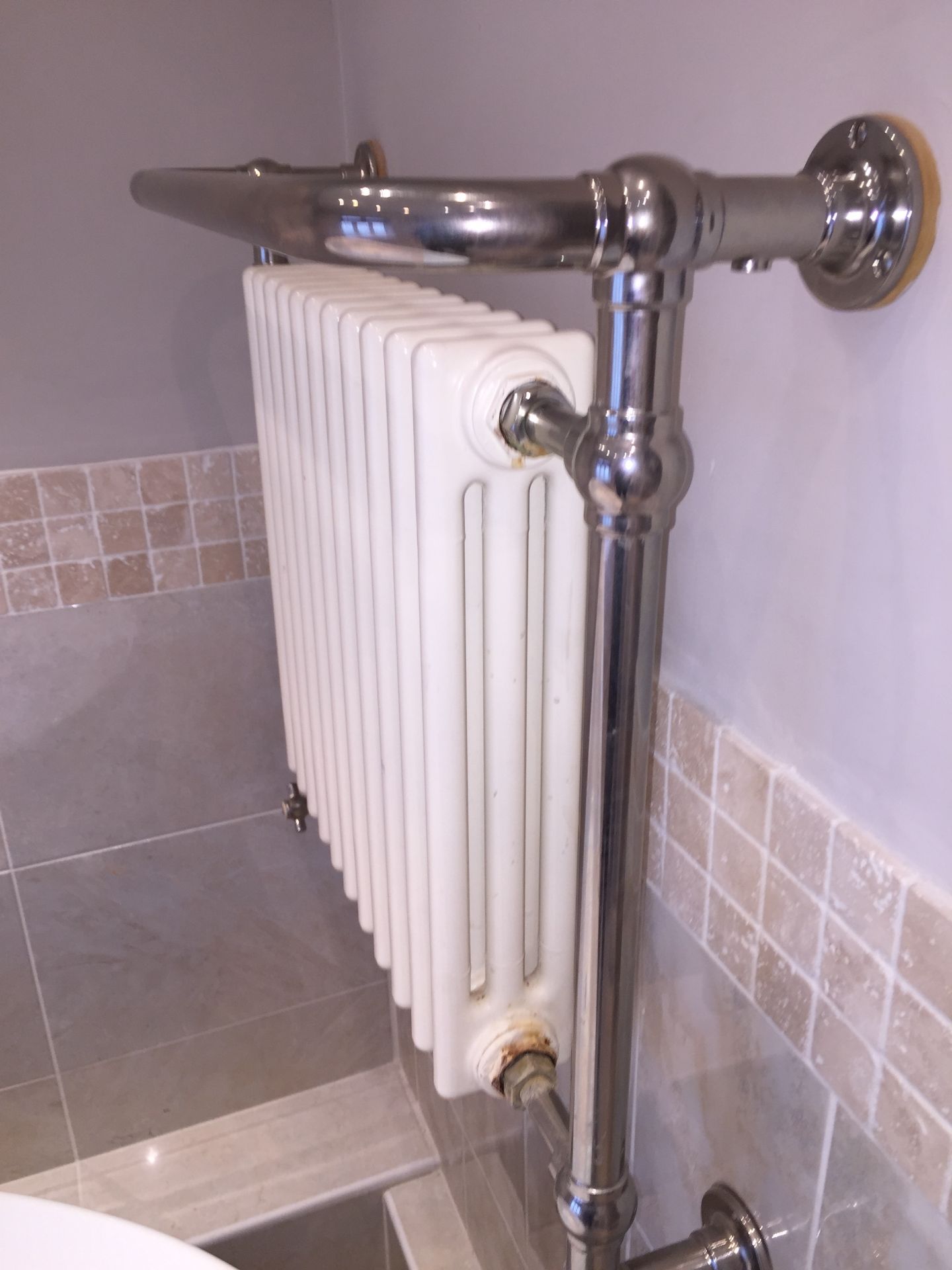 2 x Matching Radiators - Dimensions Width 80cm x Height 74cm x Depth 25cm - Preowned In Good - Image 5 of 6