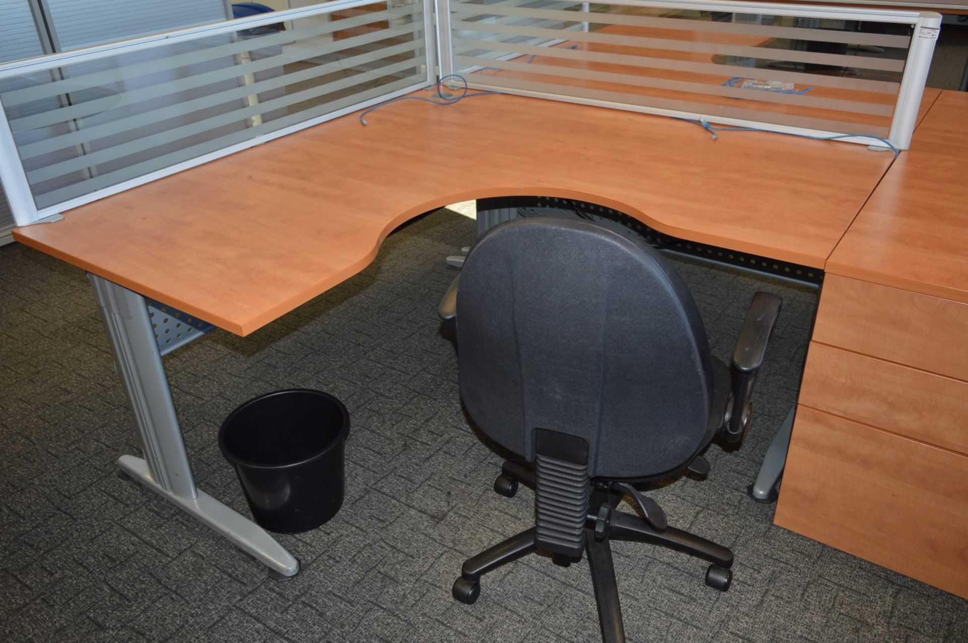 1 x Ergonomical Corner Office Desk With a Beech Finish, Cantilever Grey Coated Base, Cable Tidy - Image 7 of 10