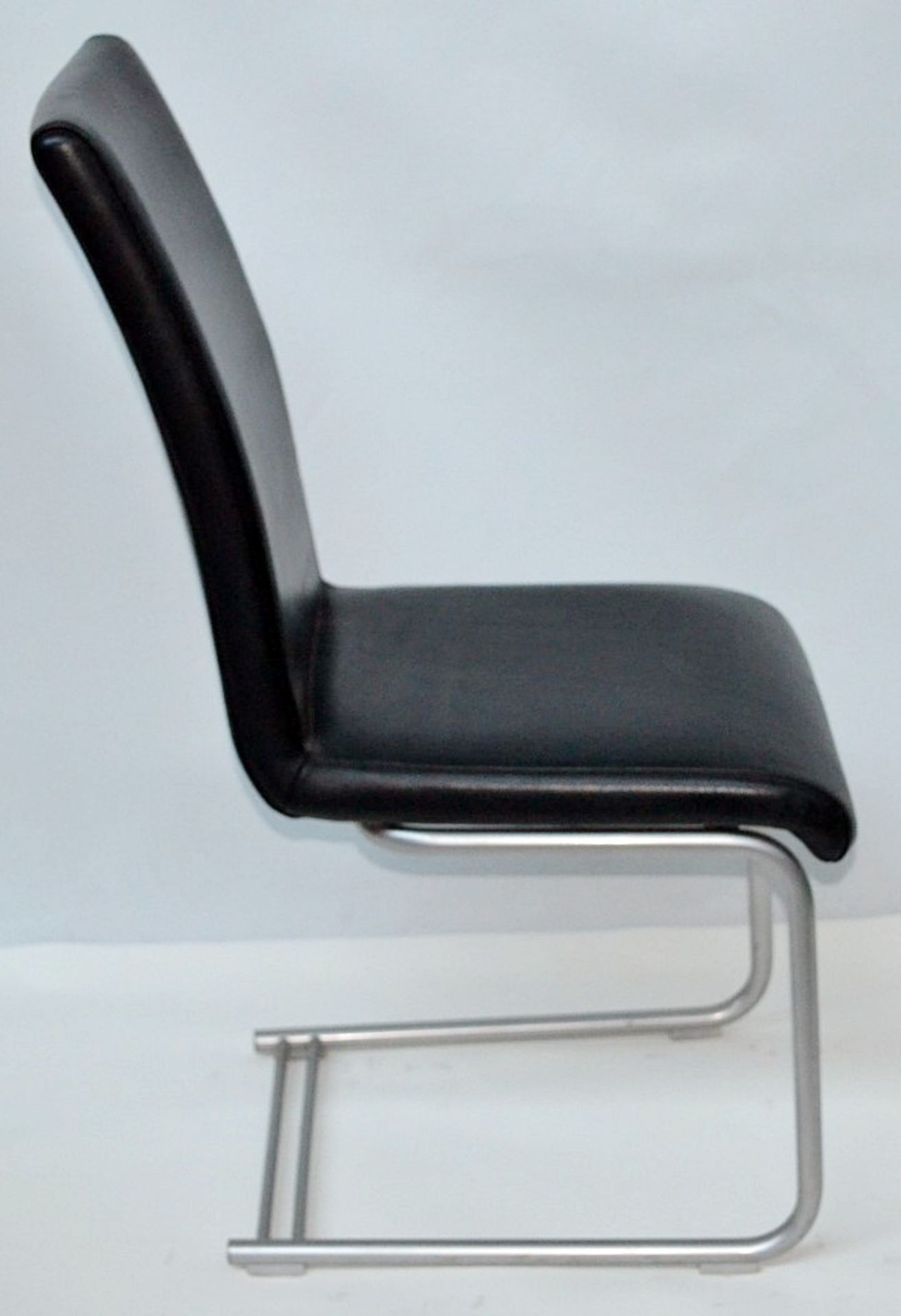 6 x Matching VENJAKOB "Let's Go" Dining Chairs - Expertly Upholstered In Black Leather With Metal Ca - Bild 9 aus 9