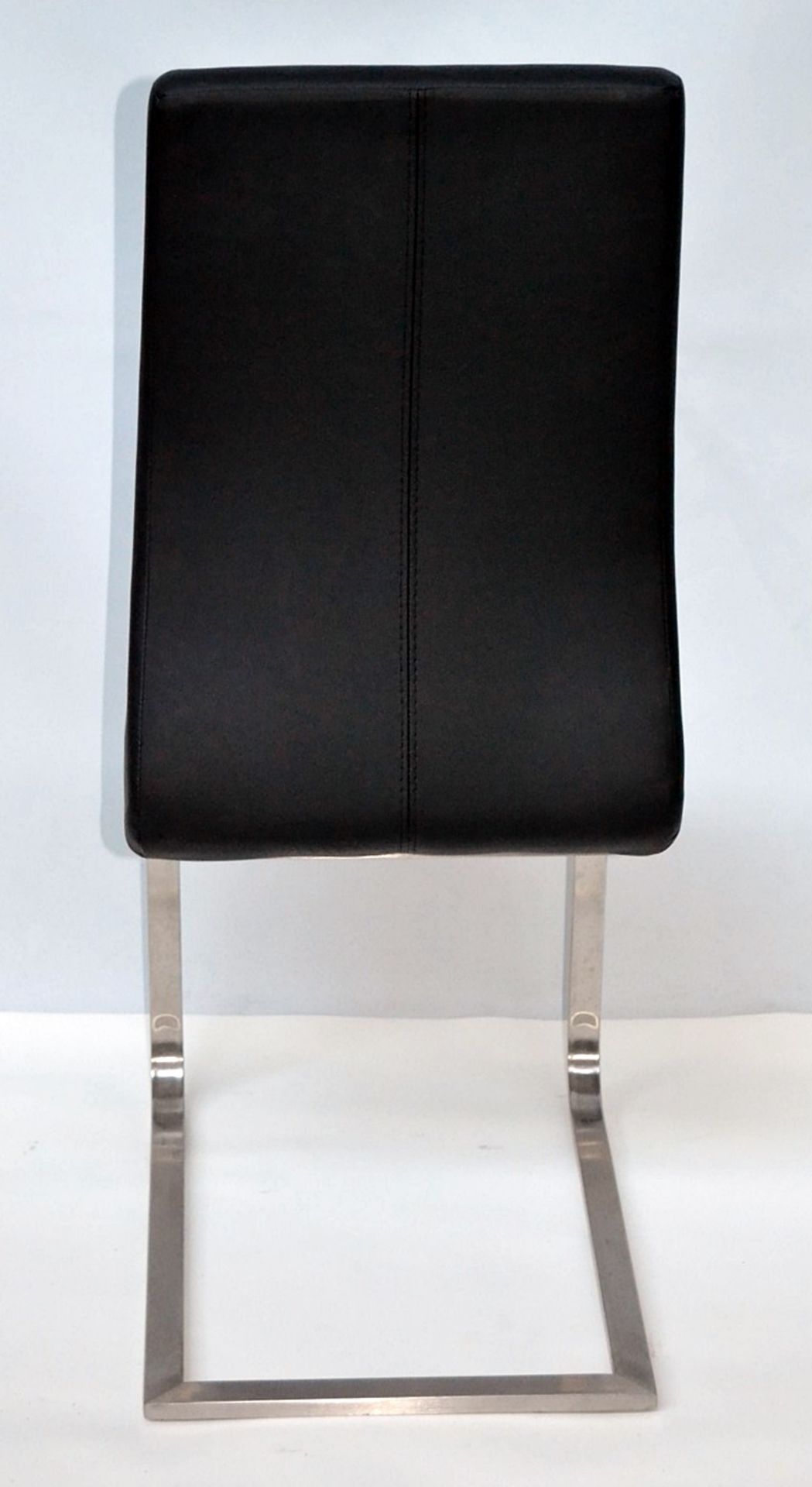 4 x Black Soft Leather Dining Chairs - Featuring A Curved Ergonomic Design With Metal Cantilever Bas - Bild 4 aus 4