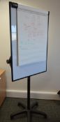 1 x Mobile Flipchart / Whiteboard - High Quality Office Furniture - CL400 - Ref 000 - Location: