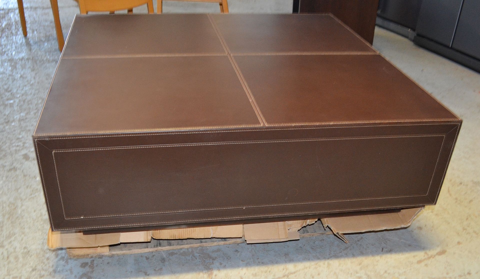 1 x Large Brown Leather Clad Coffee Table With 2-Drawer Storage - Dimensions: 120 x 120 x H31cm - CL - Image 11 of 11