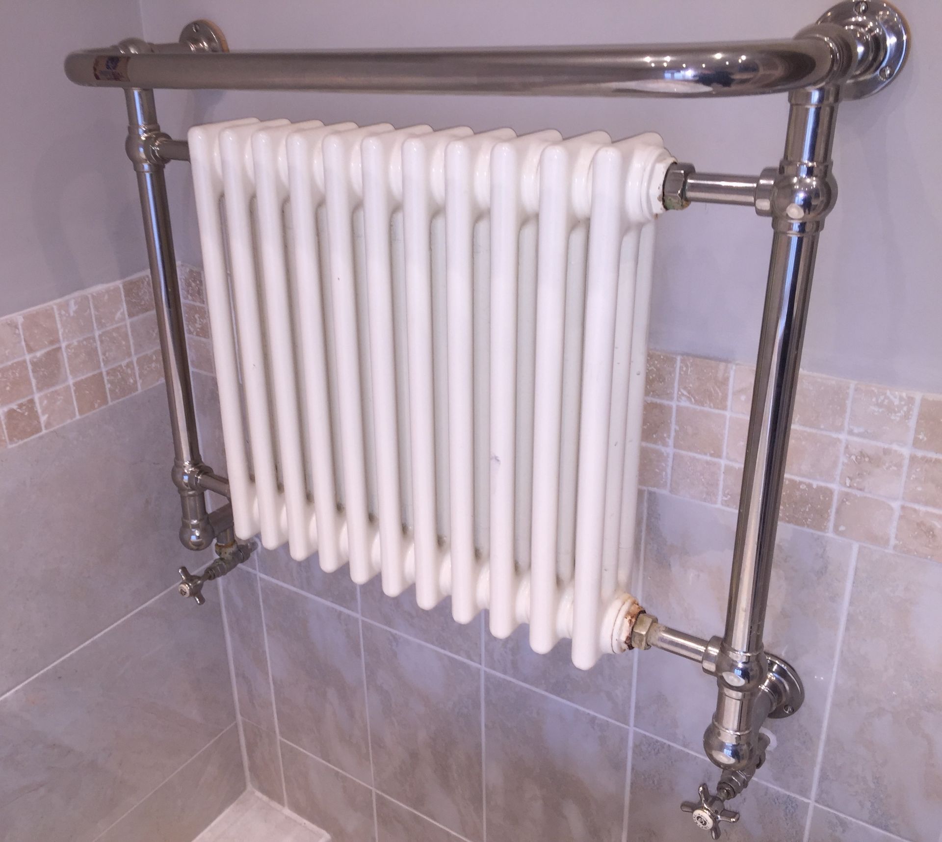 2 x Matching Radiators - Dimensions Width 80cm x Height 74cm x Depth 25cm - Preowned In Good - Image 3 of 6