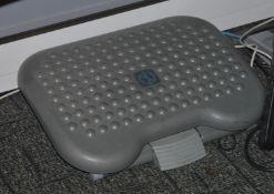 10 x Various Office Chair Foot Rests - CL400 - Location: Manchester M32 Collection must take place