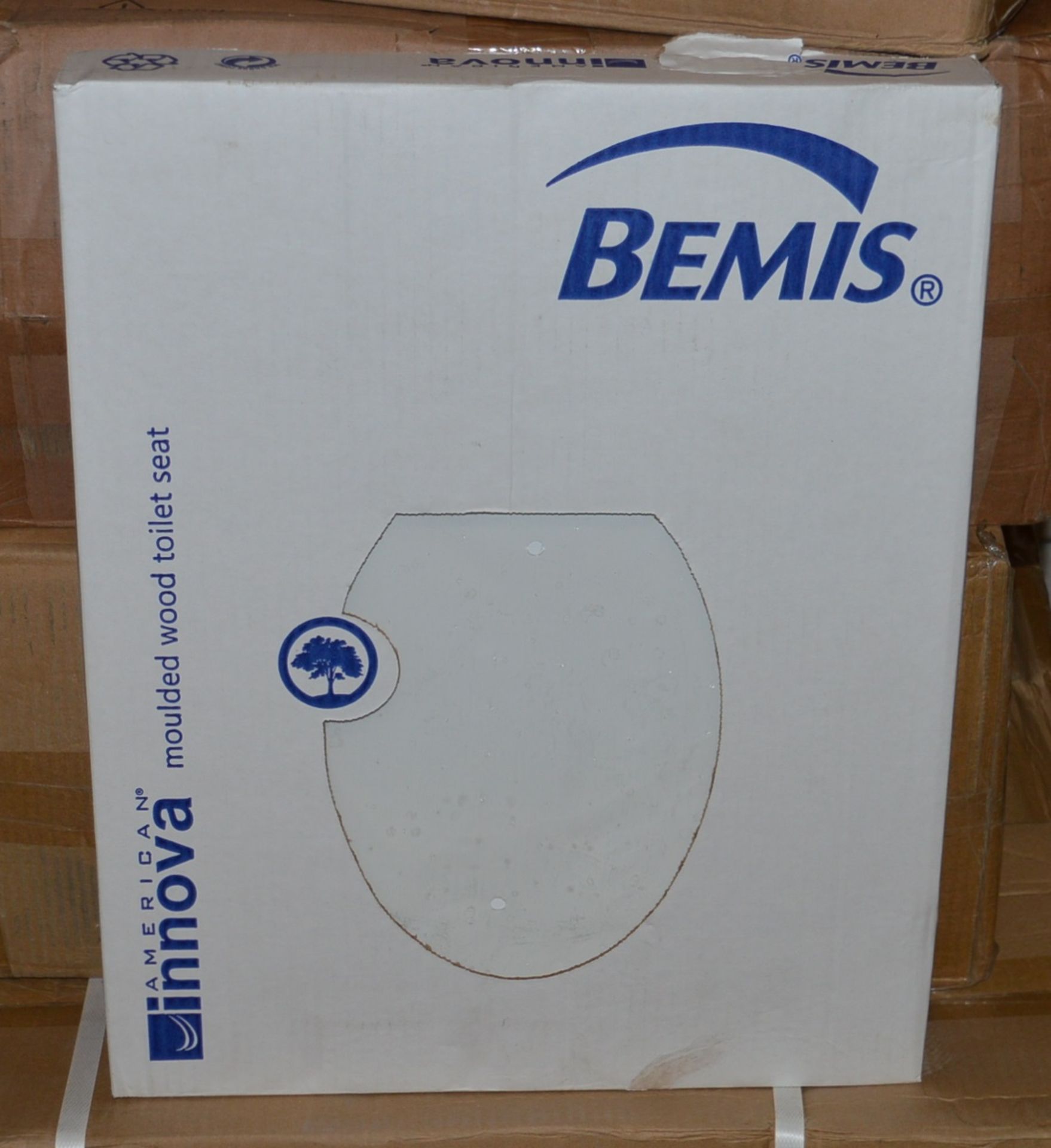 1 x Winchester Close Coupled Toilet Pan With Cistern and Toilet Seat - Unused Stock - CL190 - Ref - Image 6 of 9
