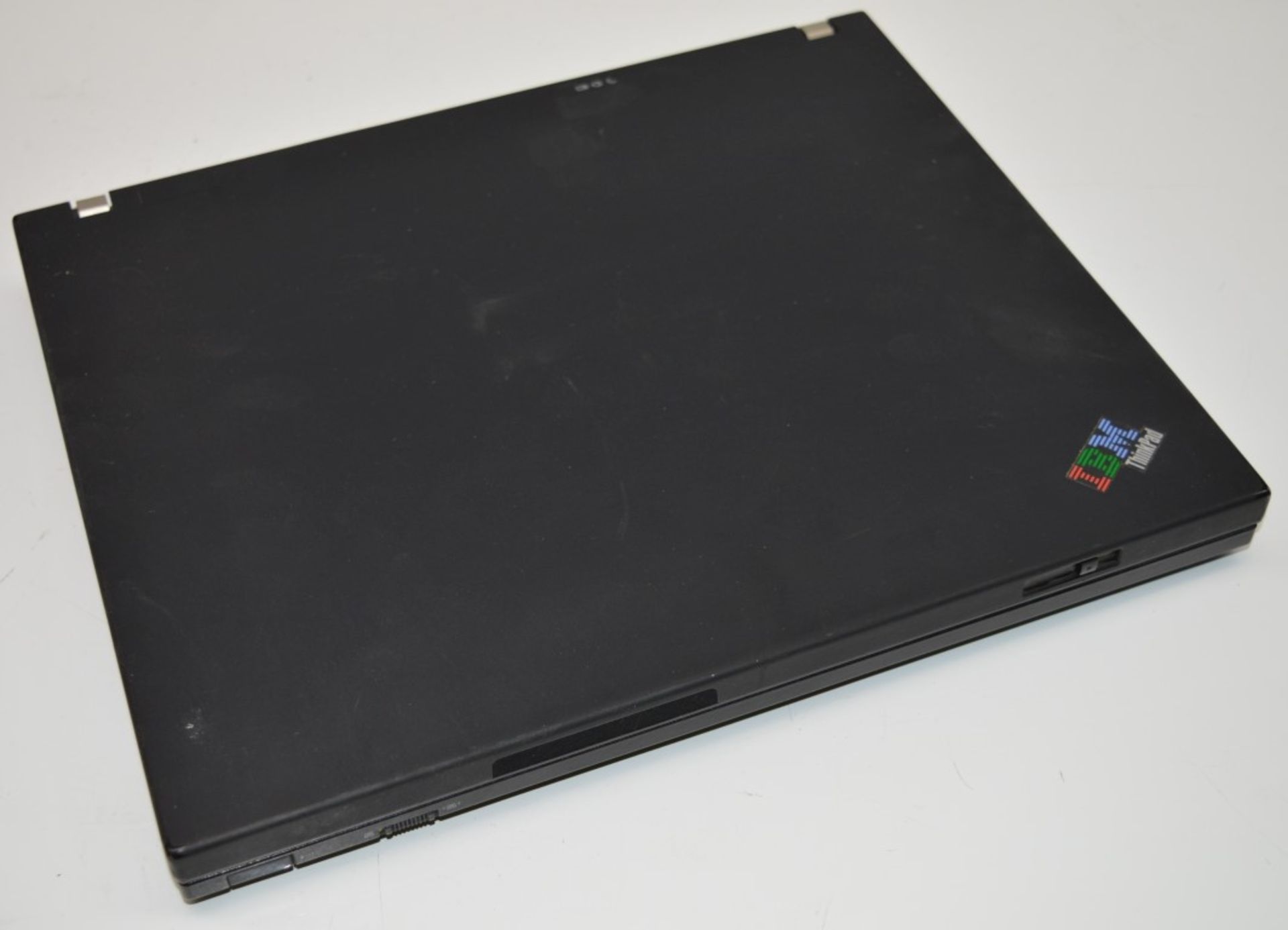 1 x IBM Lenovo T60 14.1 Inch Laptop Computer With Intel Core Duo 1.66ghz Processor and 4gb Ram - - Image 3 of 5