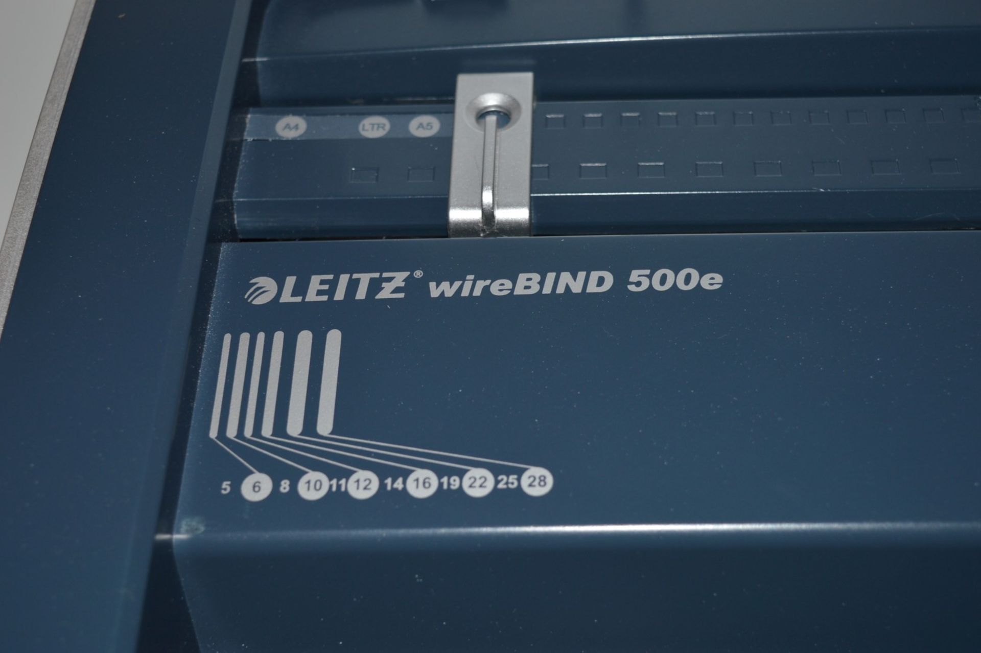 1 x Leitz Wirebind 500e Electric Wire Binder - Professional A4 Wire Binder - Binds Up To 270 - Image 5 of 12