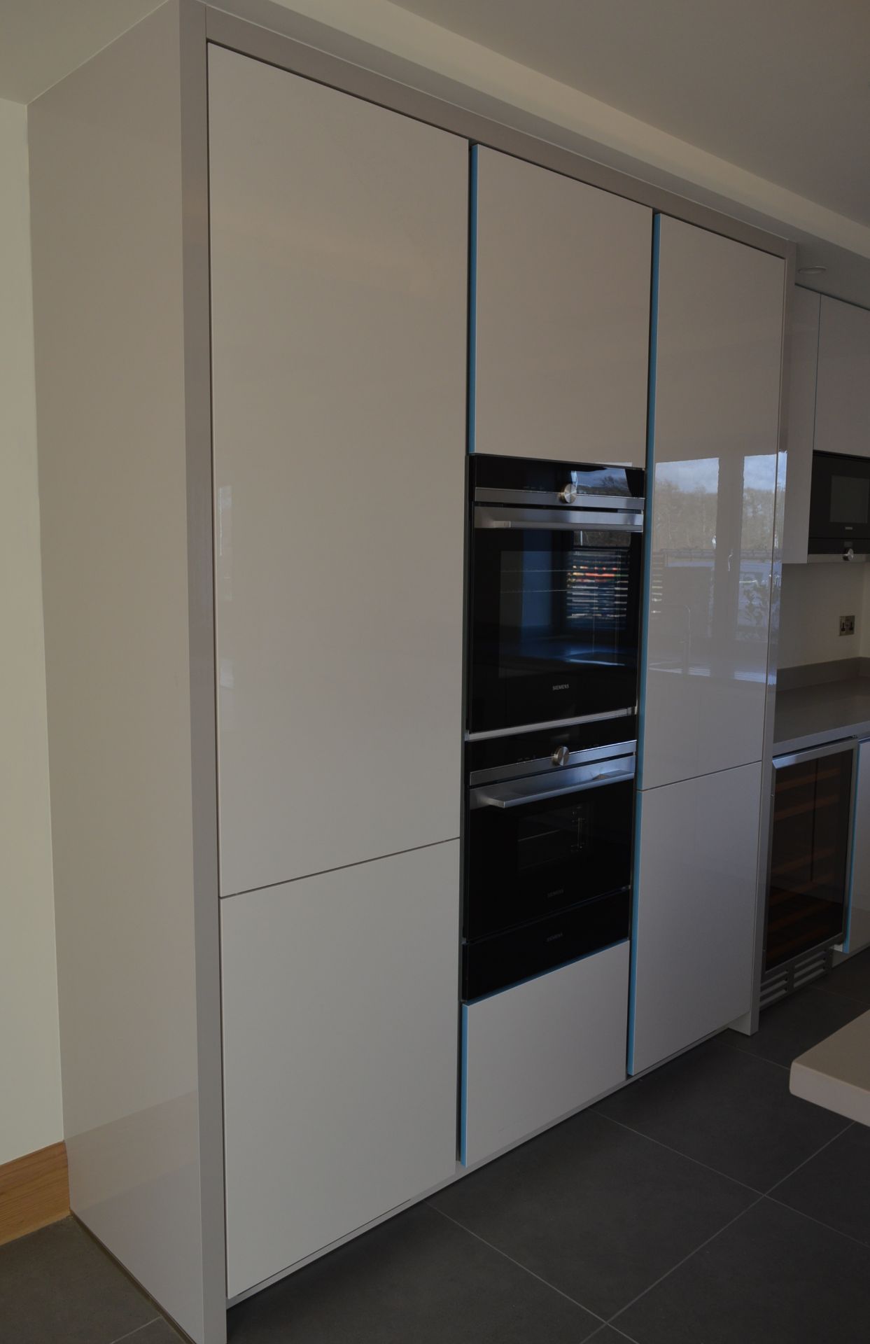 1 x Stunning KELLER Handleless FITTED KITCHEN With Corian Clay Worktops, Centre Island With - Image 34 of 104