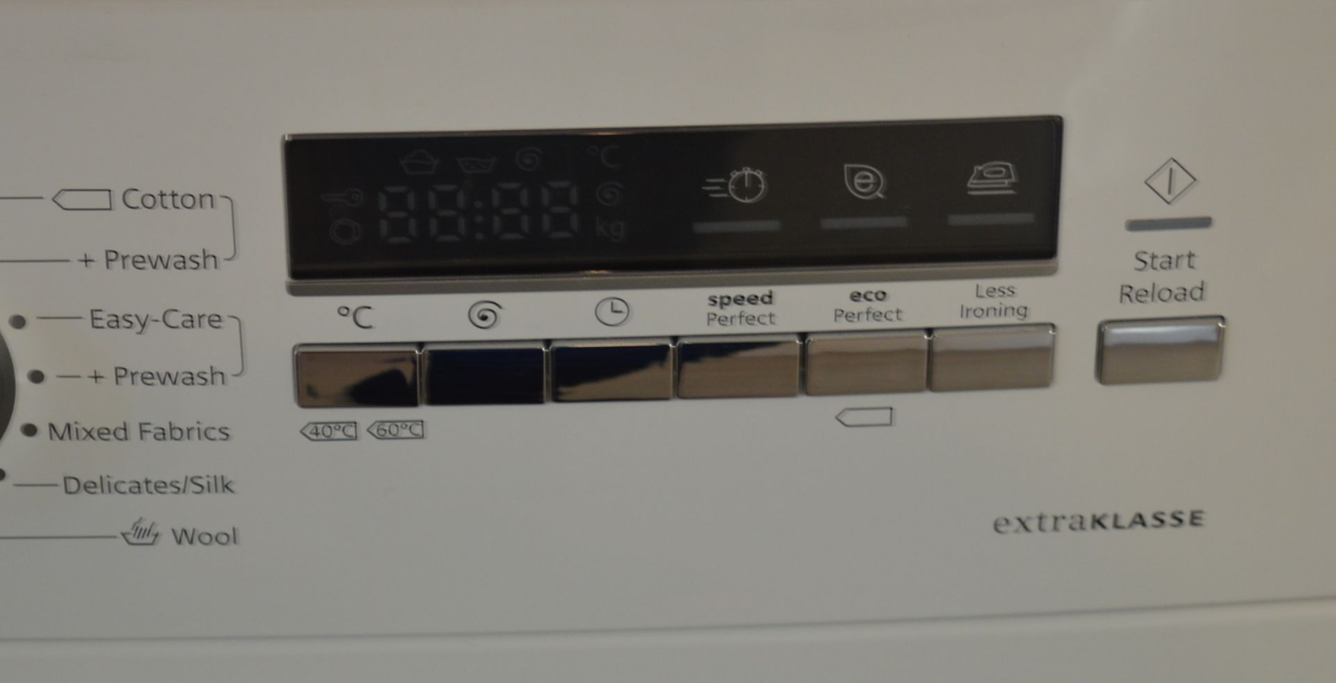 1 x Siemens iQ300 extraKlasse Front Loading Automatic Washing Machine - Model Product IDWM14K280GB - - Image 4 of 9